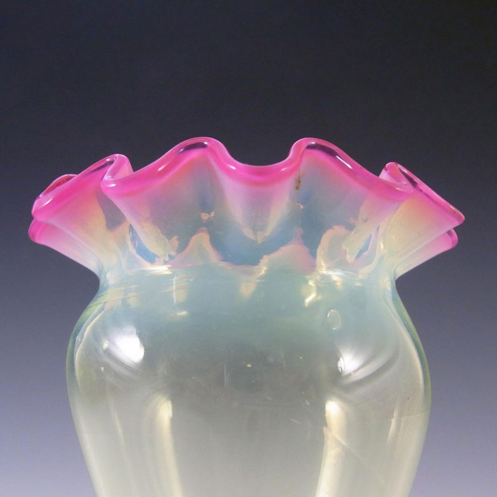Victorian Vaseline/Uranium Opalescent & Pink Glass Vase - Click Image to Close