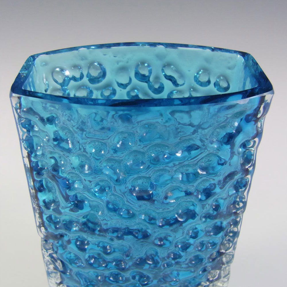 (image for) Whitefriars #9762 Baxter Kingfisher Blue Glass 4.75" Nailhead Vase - Click Image to Close