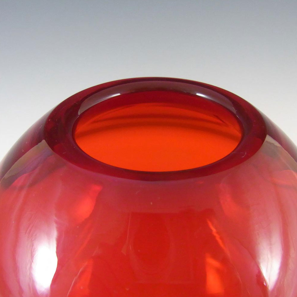 Whitefriars #9585 Baxter Ruby Red Glass Ovoid Vase - Click Image to Close