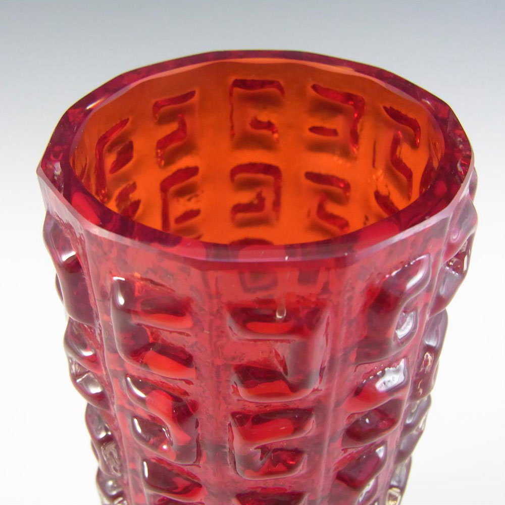 Whitefriars #9816 Baxter Ruby Red Glass Aztec Vase - Click Image to Close
