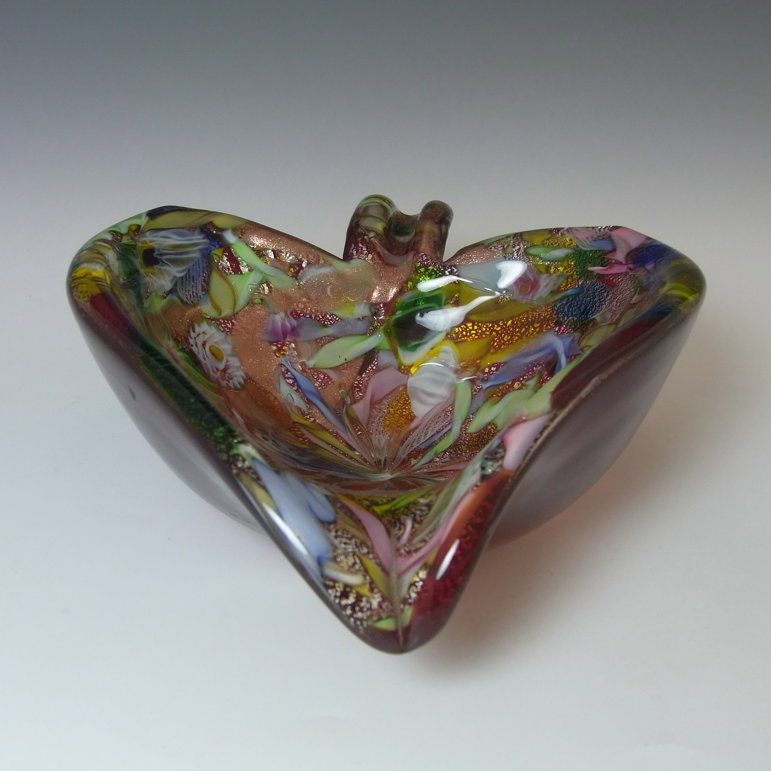 (image for) AVEM Murano Zanfirico Bizantino / Tutti Frutti Red Glass Leaf Bowl - Click Image to Close