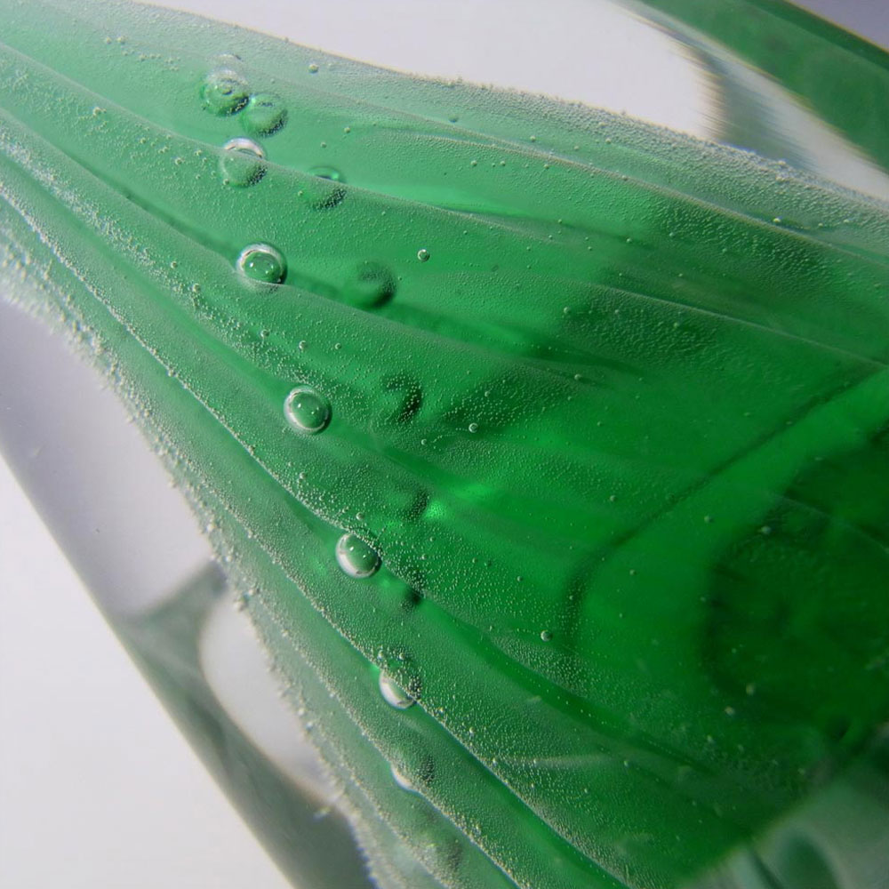 (image for) FM Konstglas/Marcolin Swedish Green Fumato Glass Swan - Click Image to Close