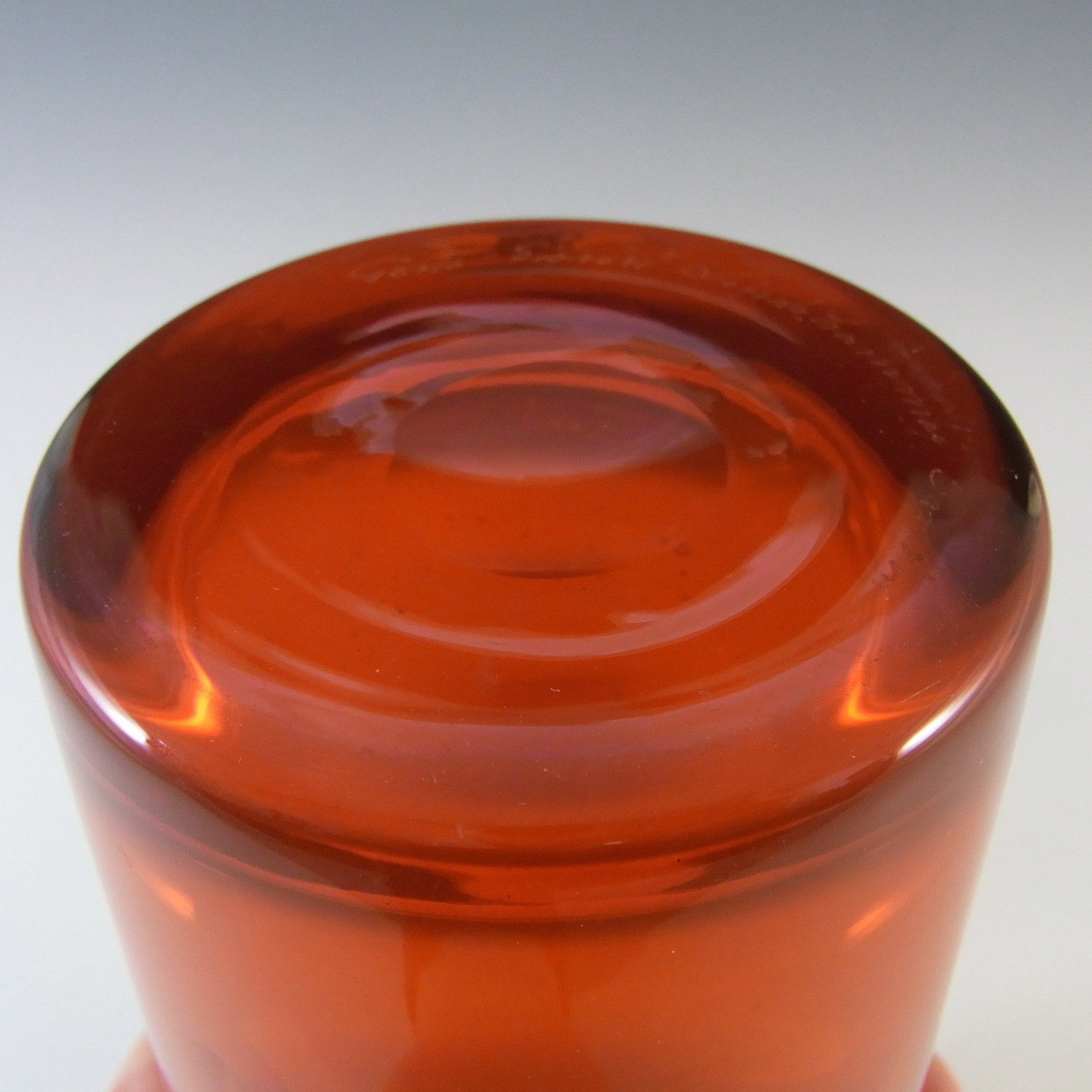 SIGNED Lindshammar Swedish Glass Vase by Gösta Sigvard - Click Image to Close