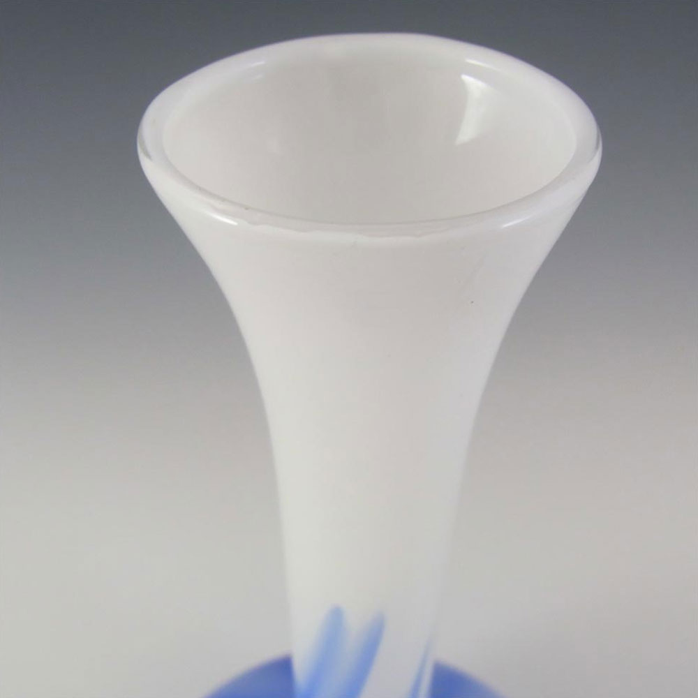 (image for) Vetreria Artigiana Sanminiatello Empoli Blue & White Glass Vase - Click Image to Close