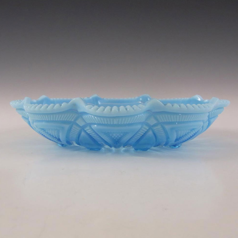Davidson 1900s Blue Pearline Glass "Linking Rings" Bowl - Click Image to Close