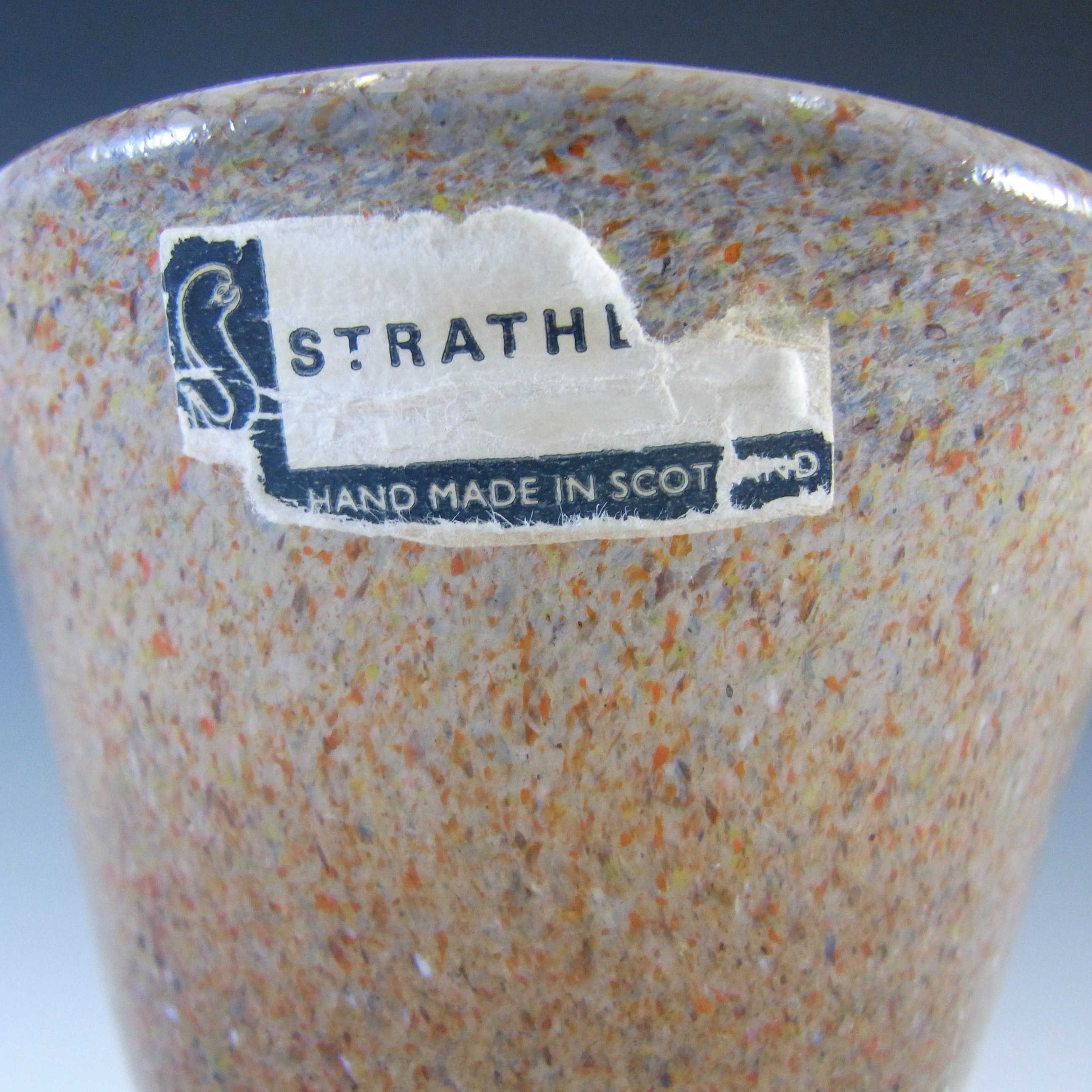 (image for) Strathearn Speckled Brown Glass Vase V029 - Labelled - Click Image to Close