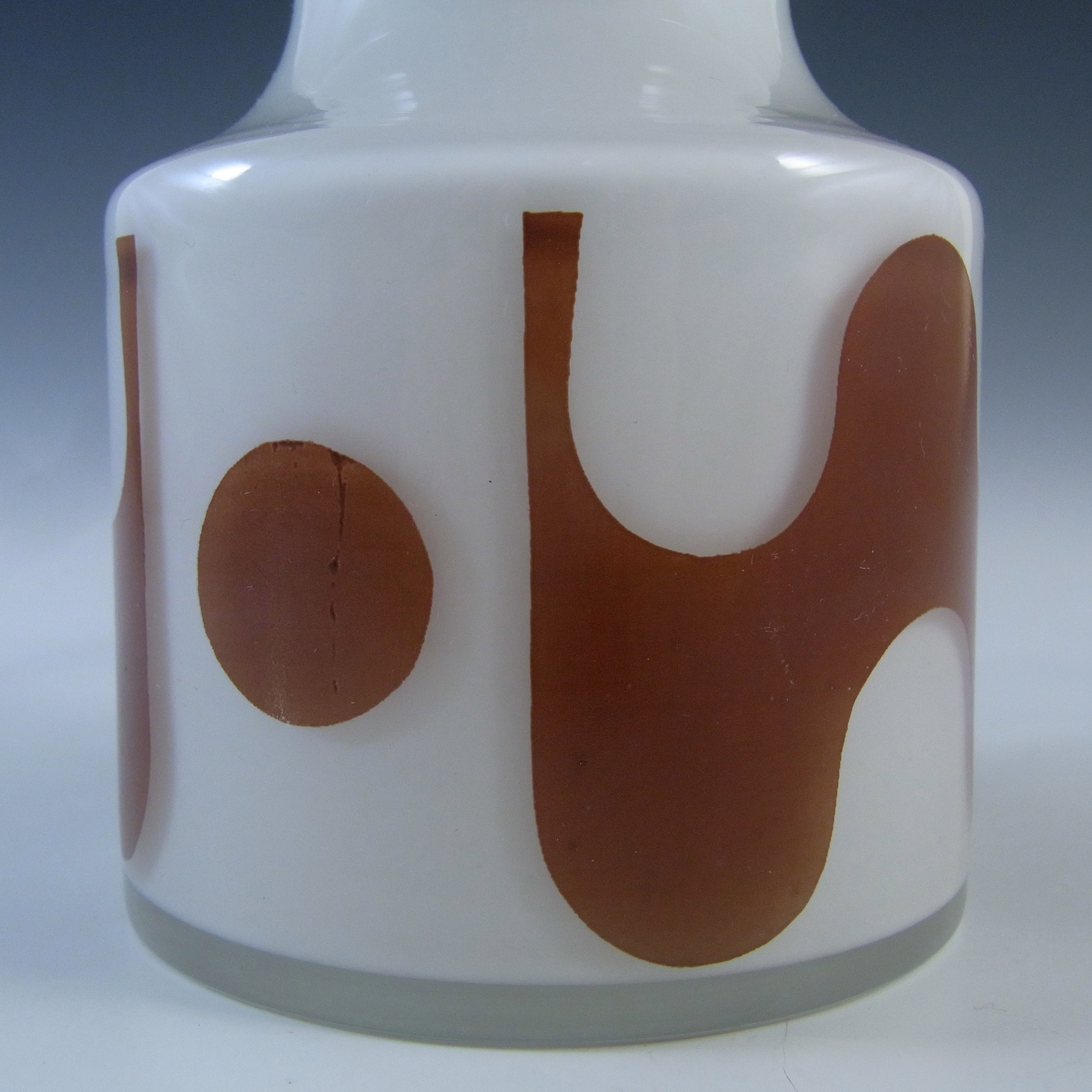 (image for) Alsterfors/Per Ström White & Brown Vintage Glass Vase - Click Image to Close