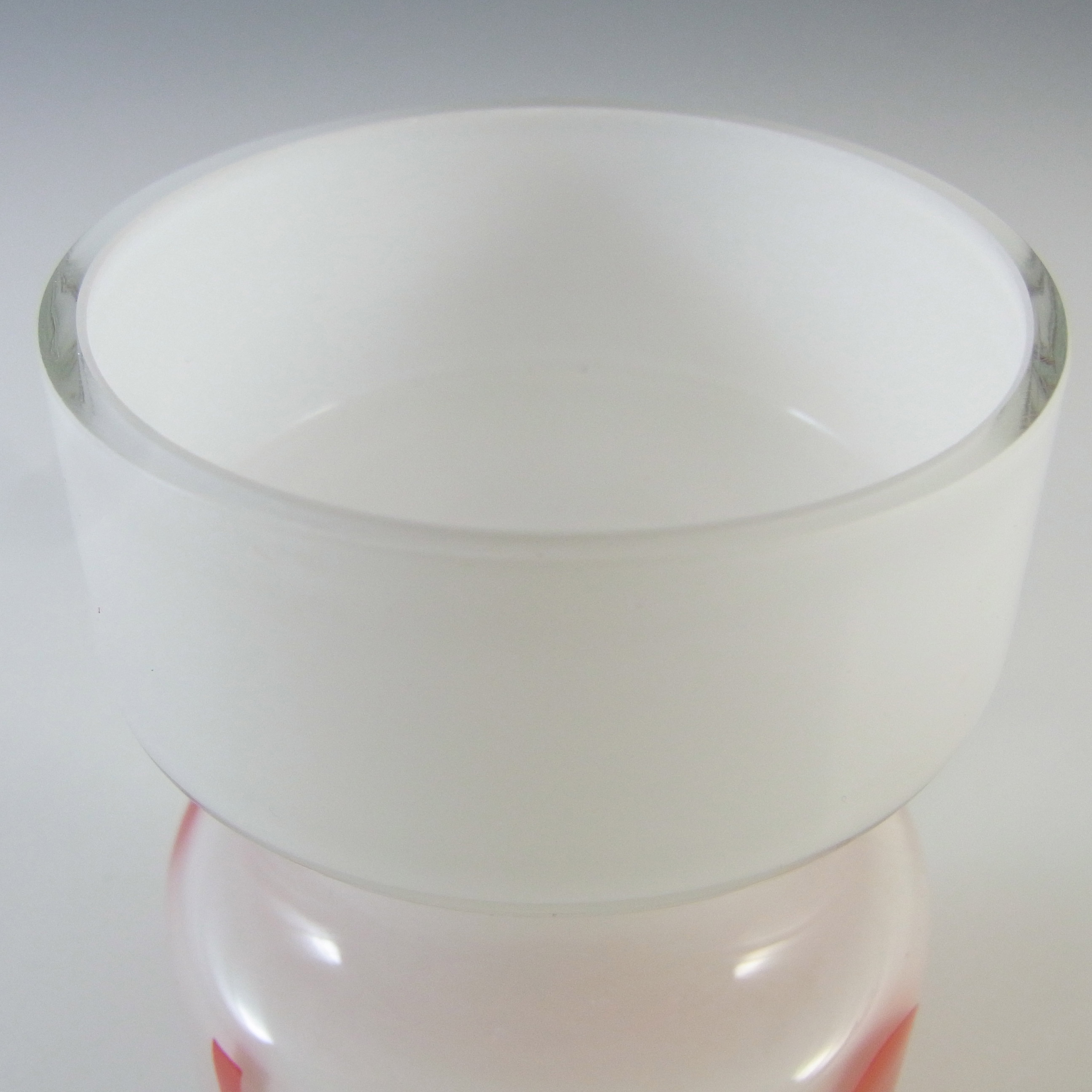 Alsterfors/Per Ström White & Red Vintage Glass Vase - Click Image to Close