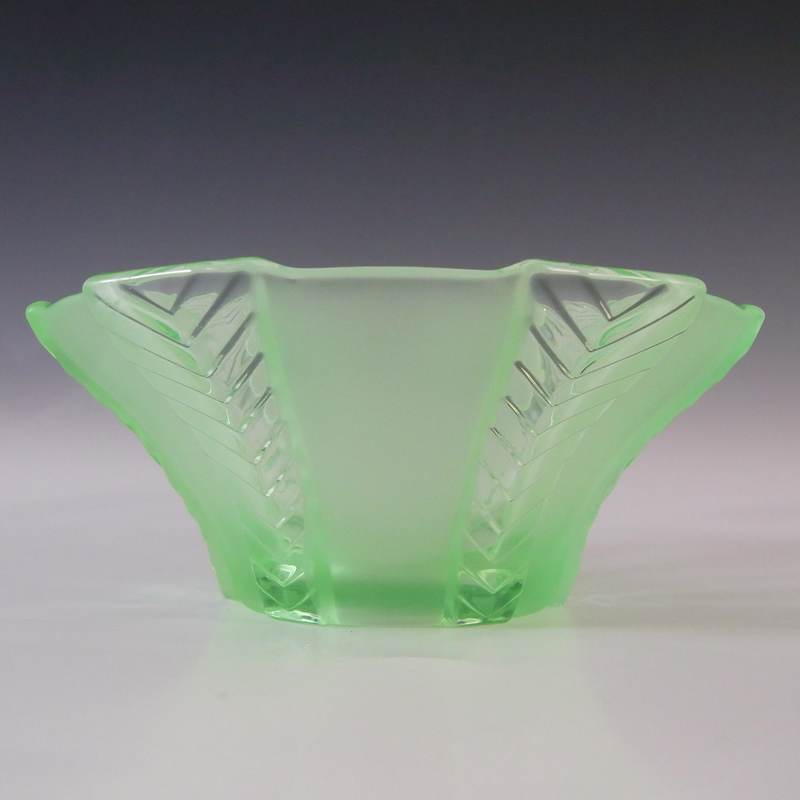 (image for) Walther & Söhne Art Deco Uranium Green Glass 'Athene' Bowl & Plate - Click Image to Close