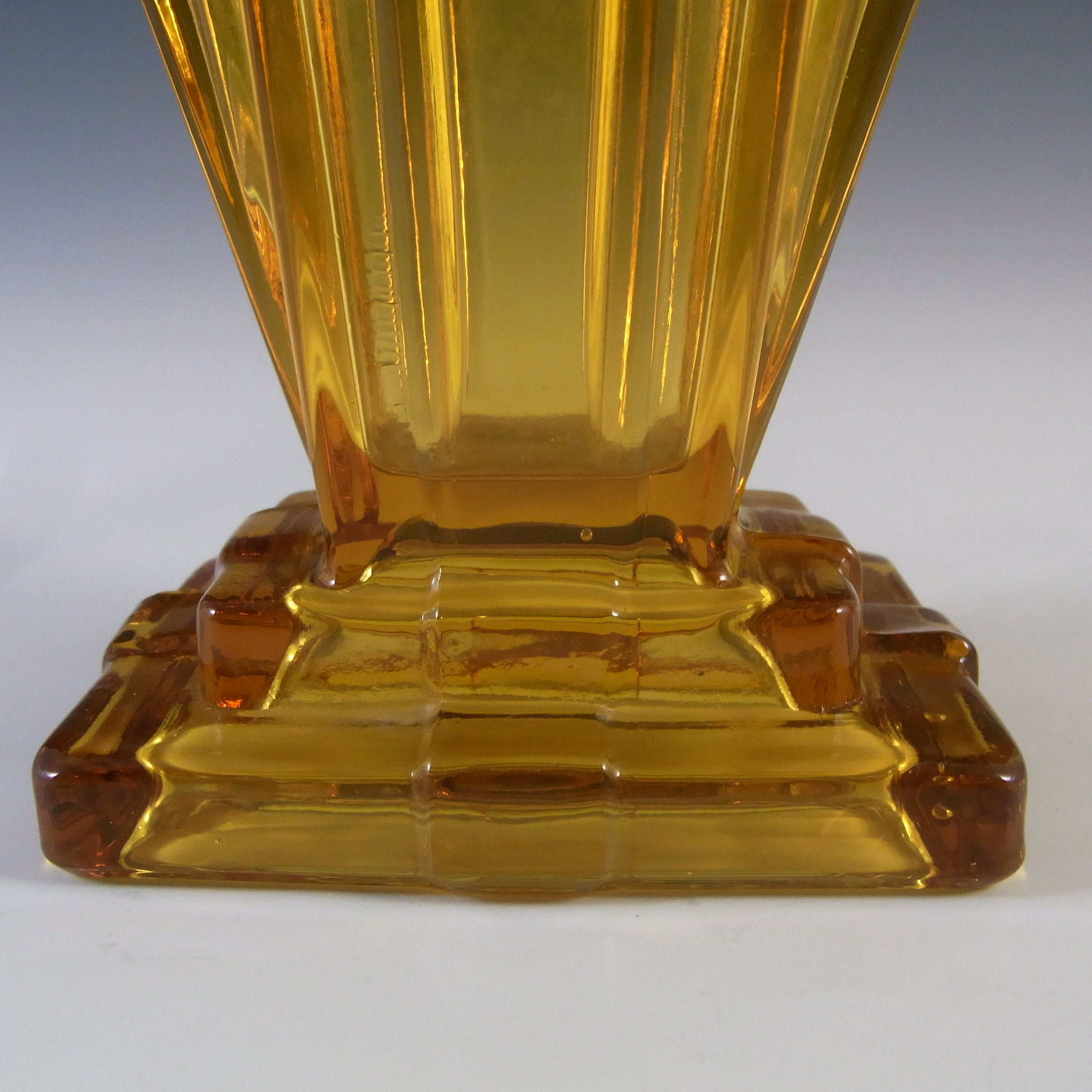 (image for) Bagley #334 Art Deco 8" Vintage Amber Glass 'Grantham' Vase - Click Image to Close