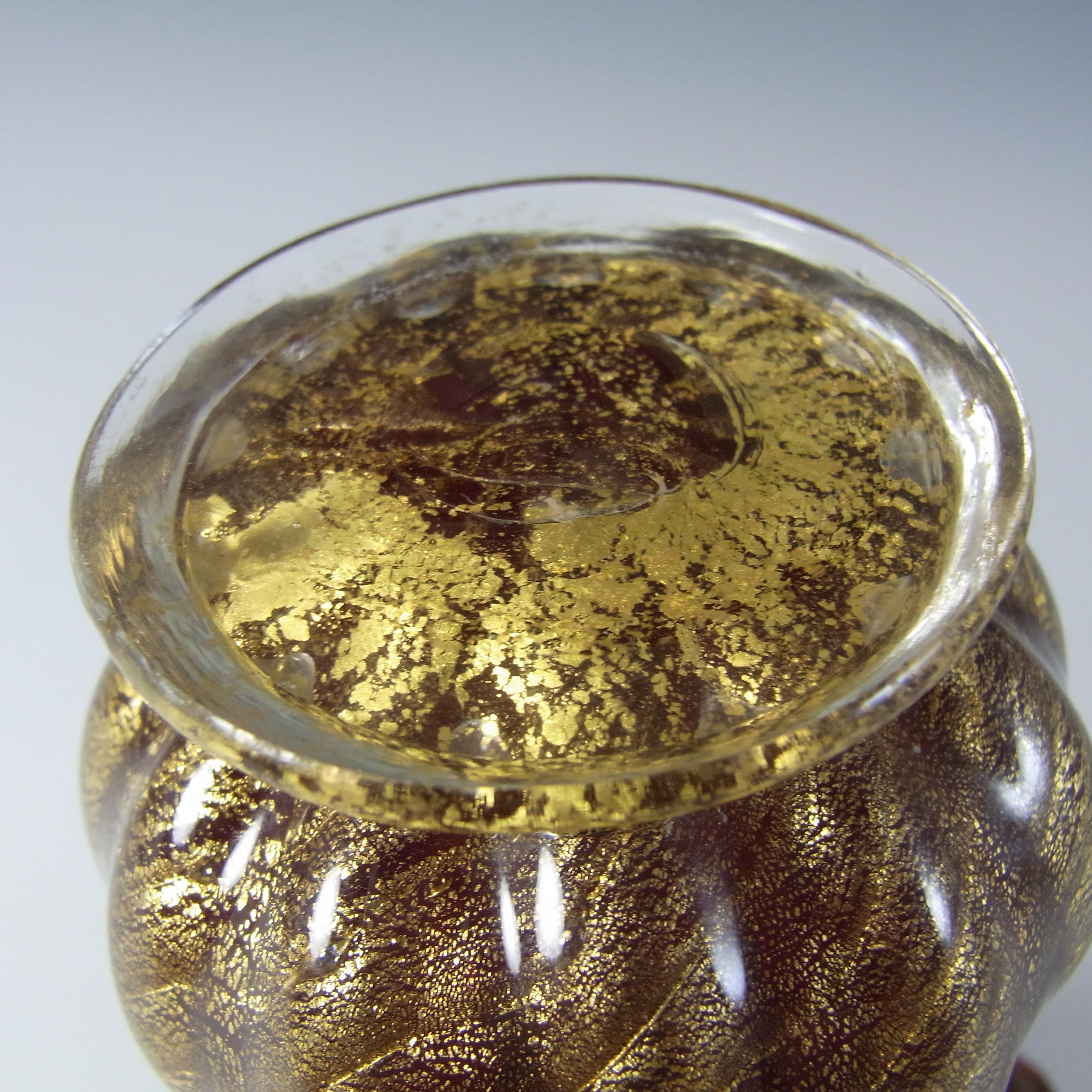 Barovier & Toso Murano 50s Cordonato Oro Gold Leaf Red Glass Vase - Click Image to Close