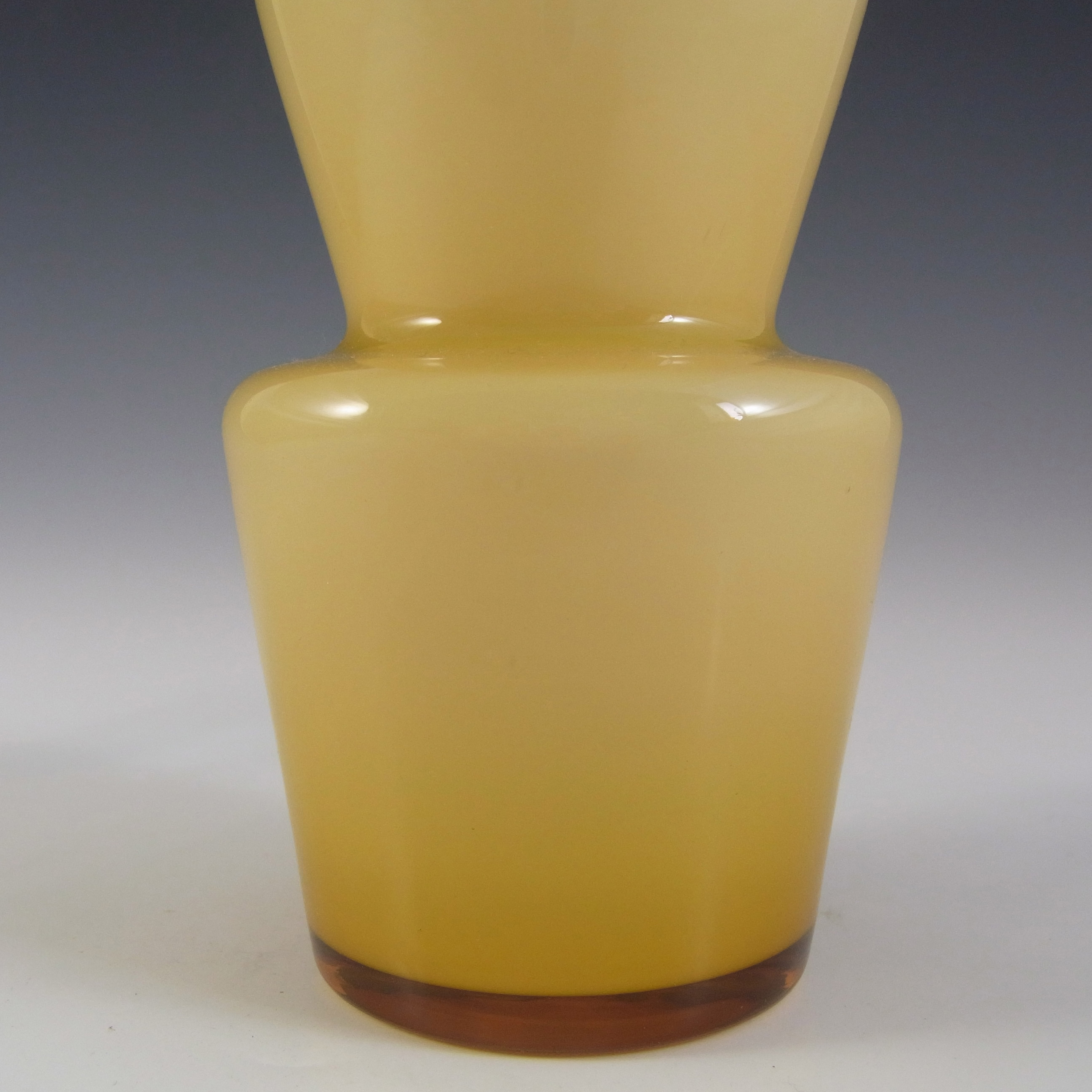Lindshammar / Alsterbro Swedish Caramel Hooped Glass Vase - Click Image to Close