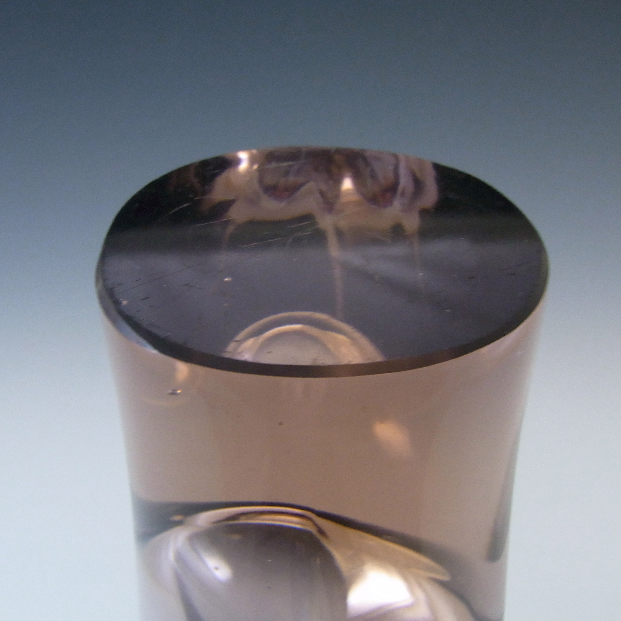 Skrdlovice #6348 Czech Pink & Purple Glass Vase by Rudolf Beránek - Click Image to Close