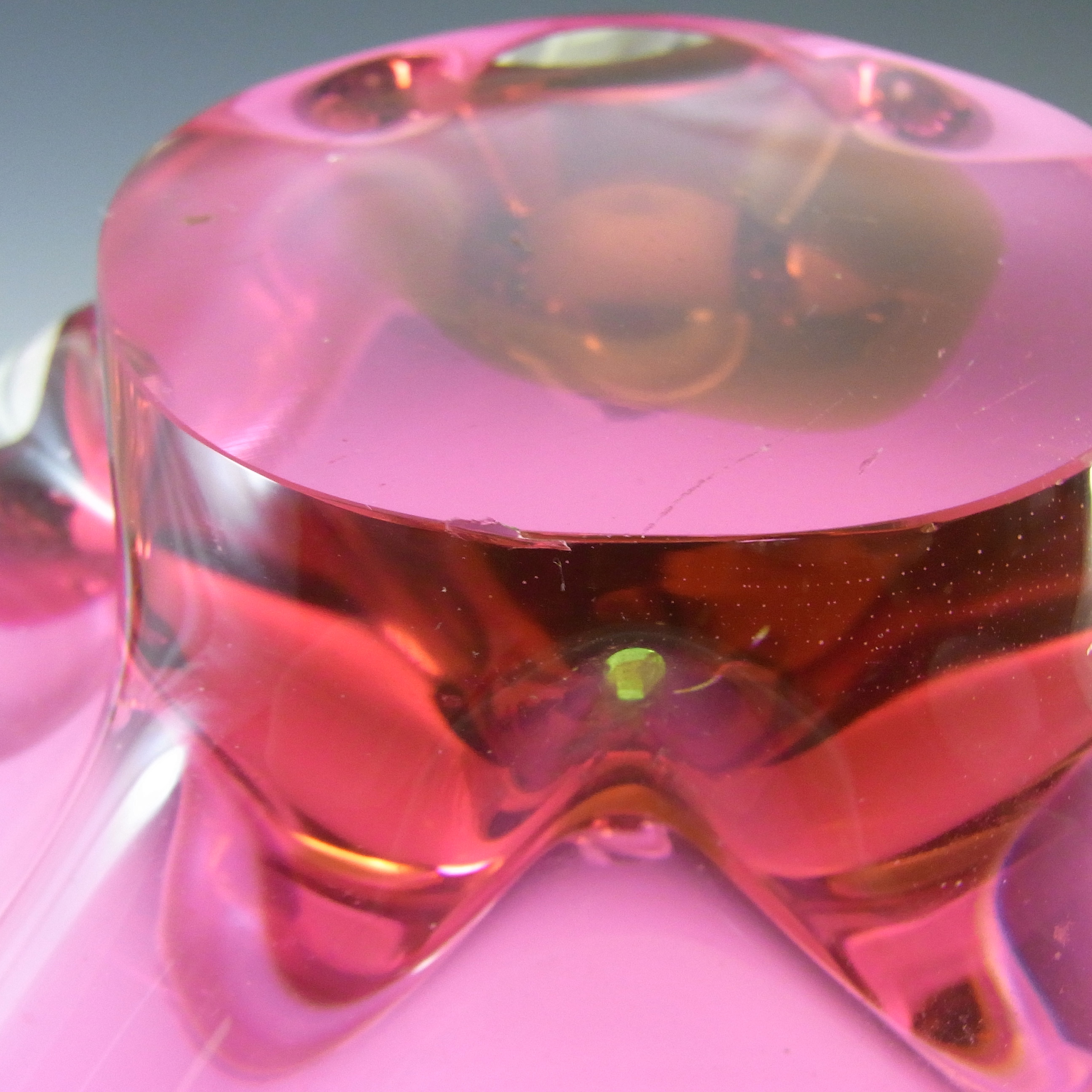 (image for) Chřibská #316/5/23 Czech Pink, White & Green Glass Ashtray Bowl - Click Image to Close