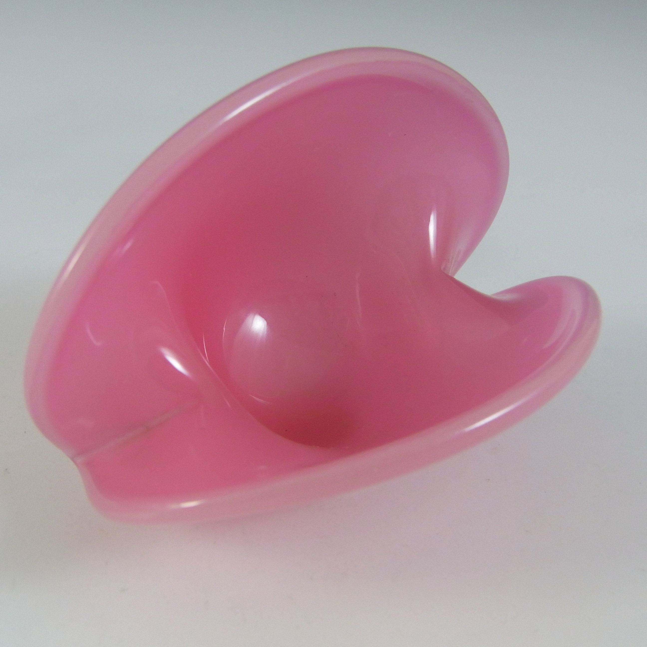 (image for) Murano Vintage Alabastro Pink & White Glass Clam Bowl/Vase - Click Image to Close