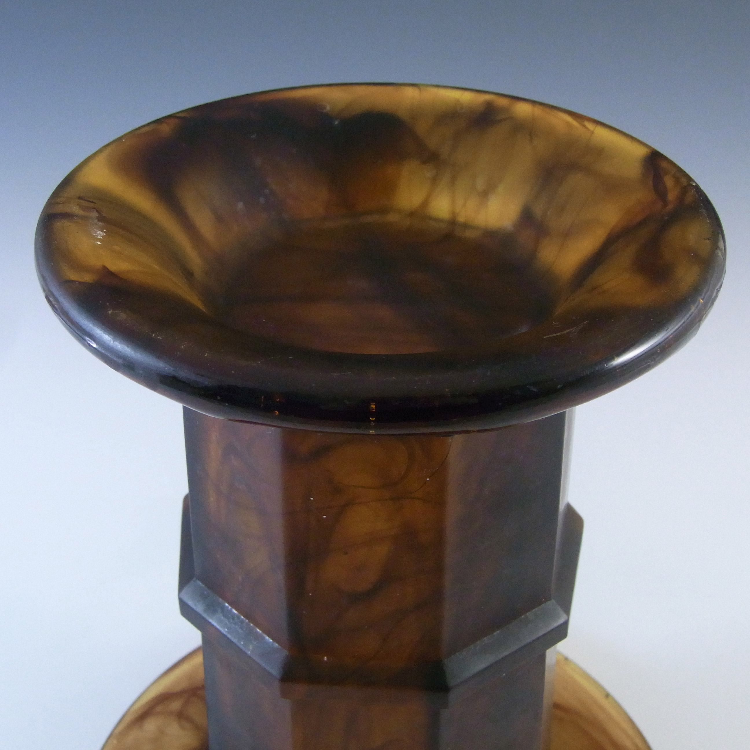 (image for) Davidson #279D Vintage 8.5" Art Deco Amber Cloud Glass Vase - Click Image to Close