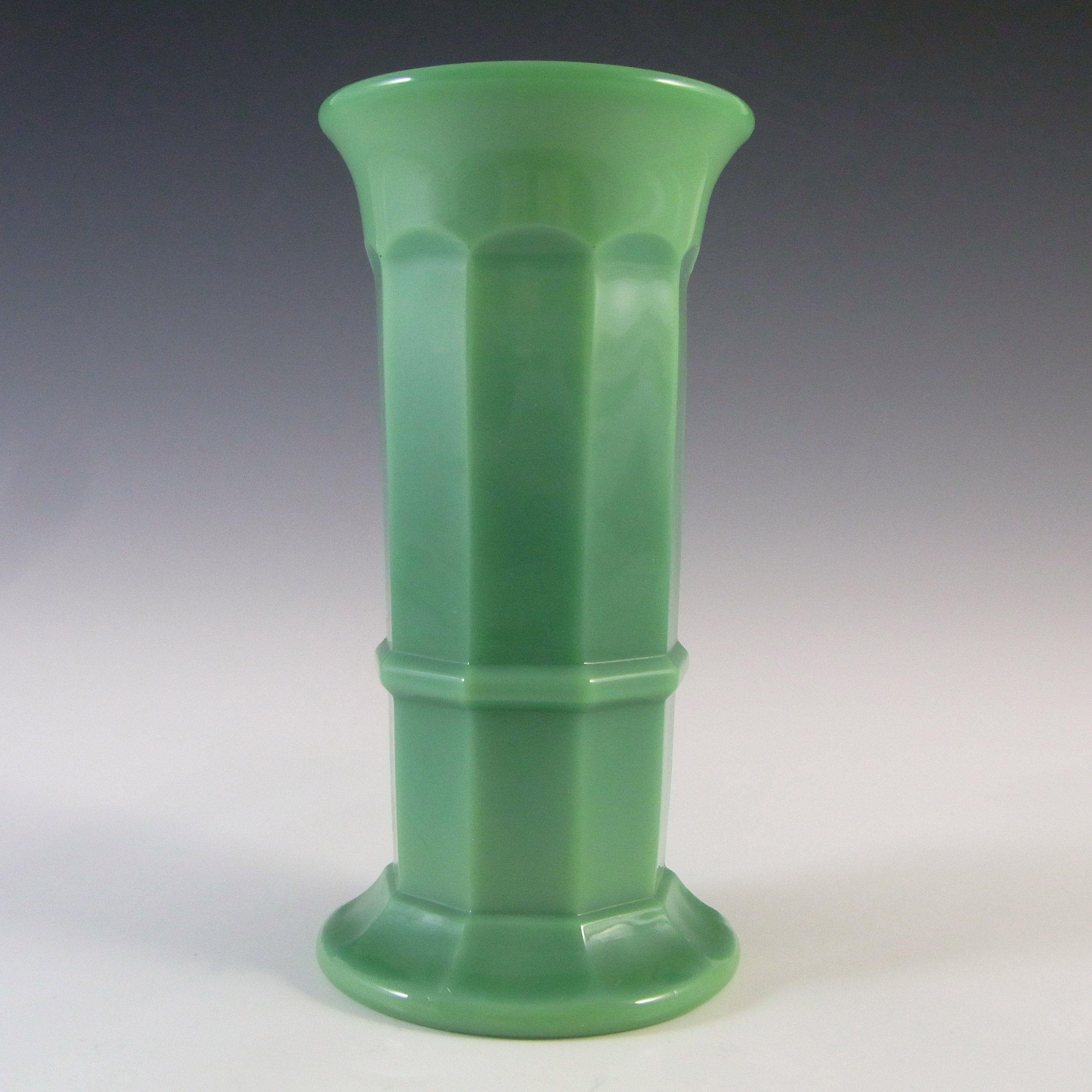 (image for) Pair of Davidson Art Deco 6" Jade Green Glass Vases #279 - Click Image to Close