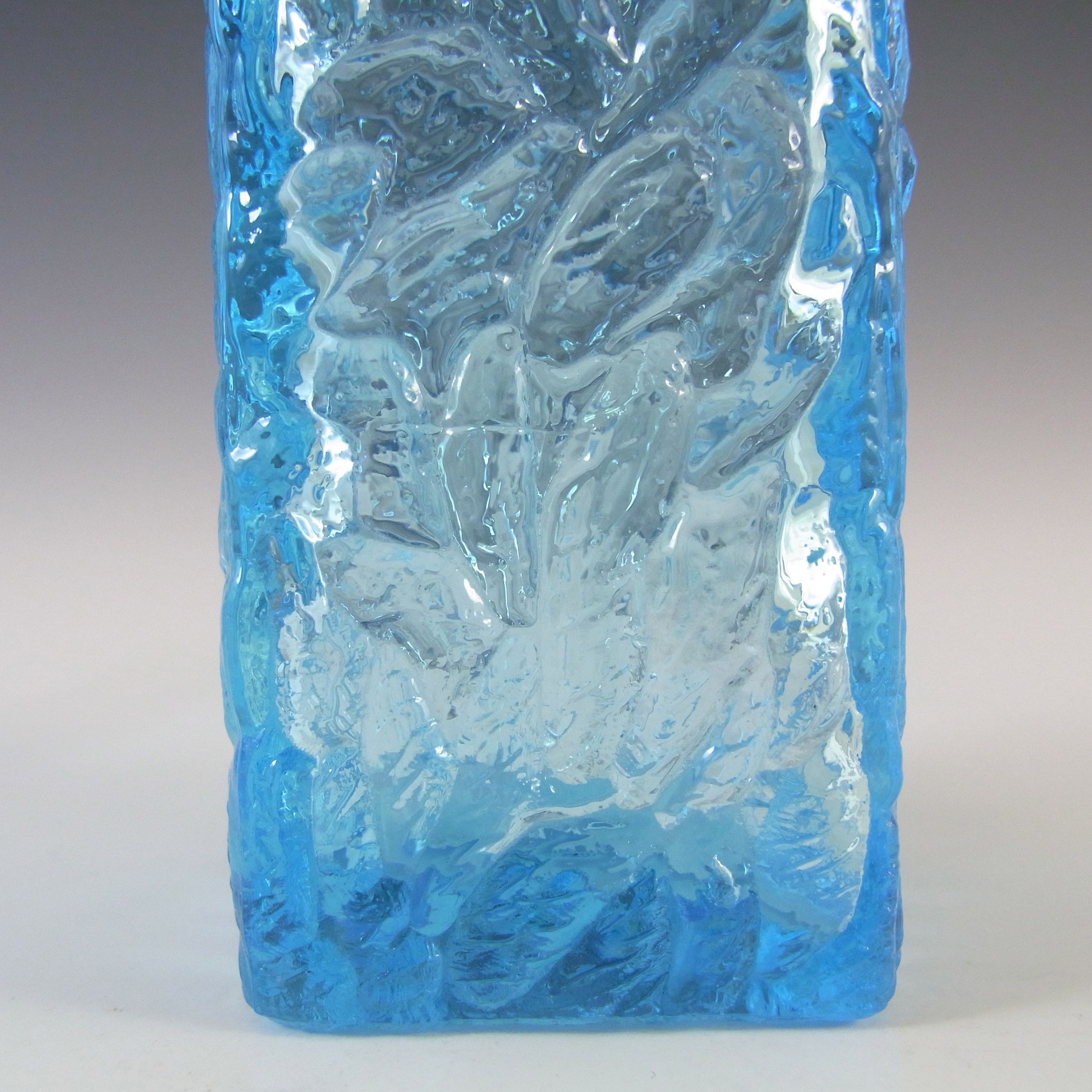 Davidson Vintage British Blue Bark Textured Glass "Luna" Vase - Click Image to Close