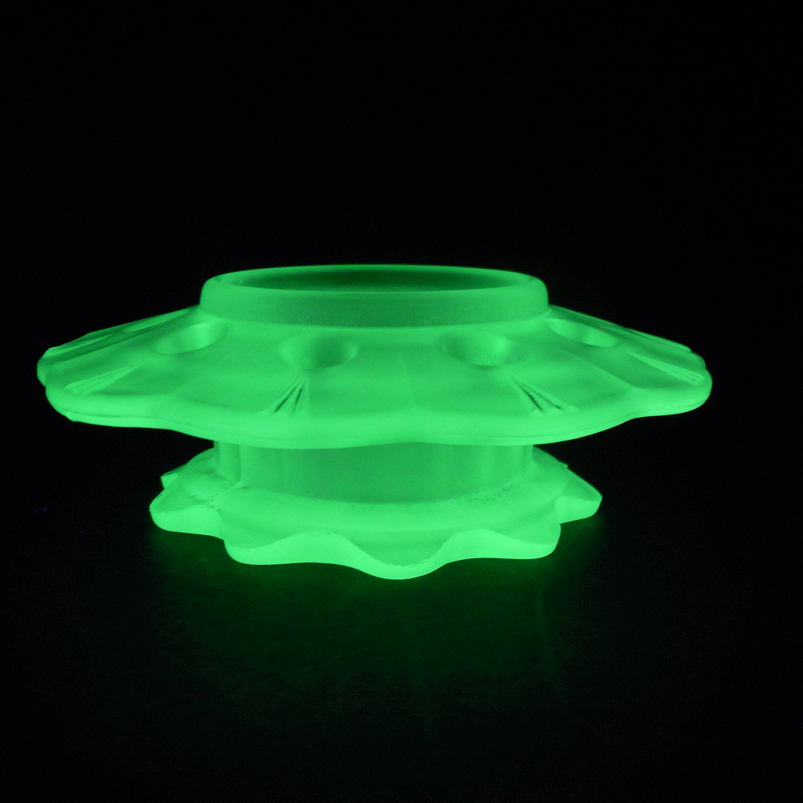 Walther Art Deco Uranium Green Glass Flower Frog Holder - Click Image to Close