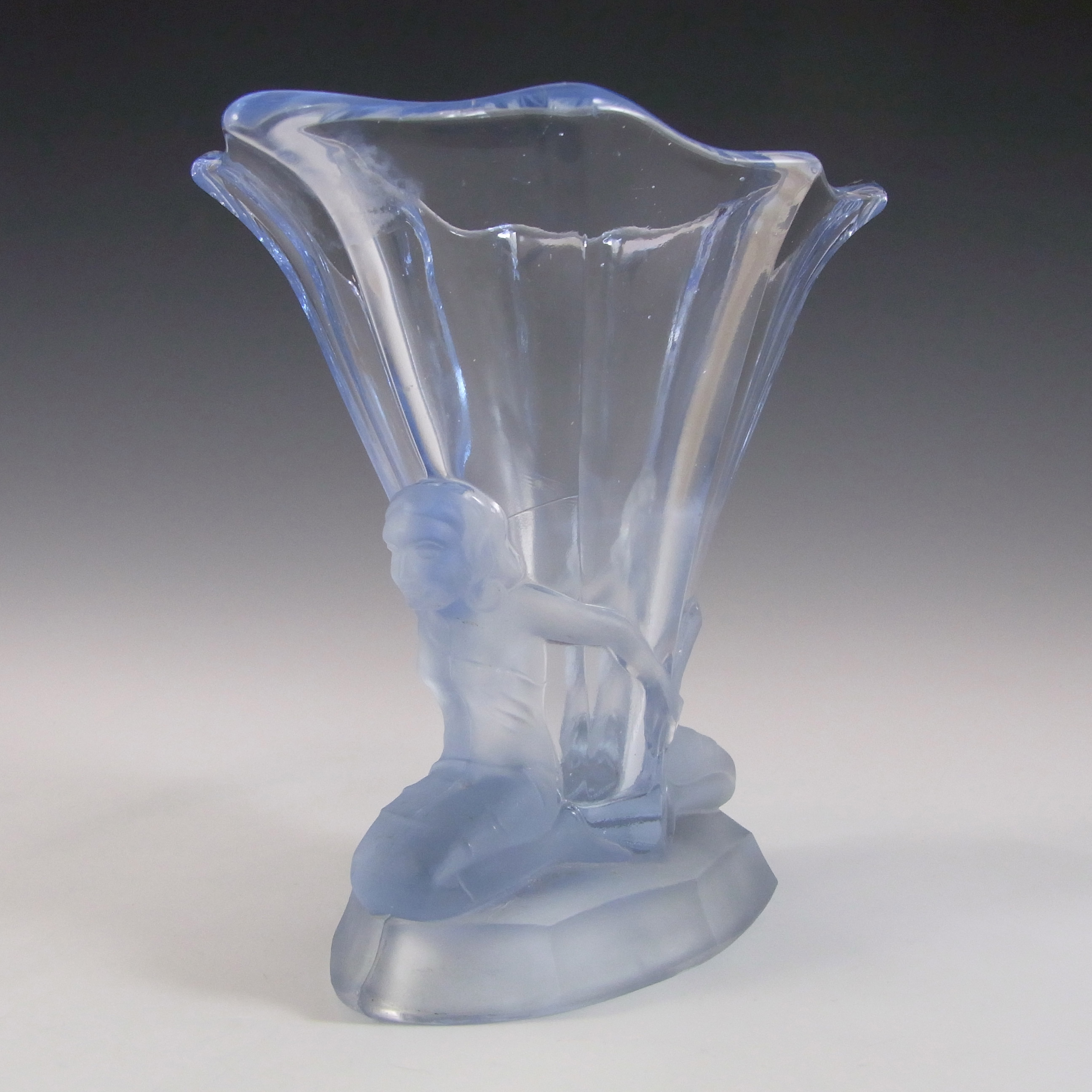 Walther & Söhne 1930's Art Deco Blue Glass 'Windsor' Vase - Click Image to Close