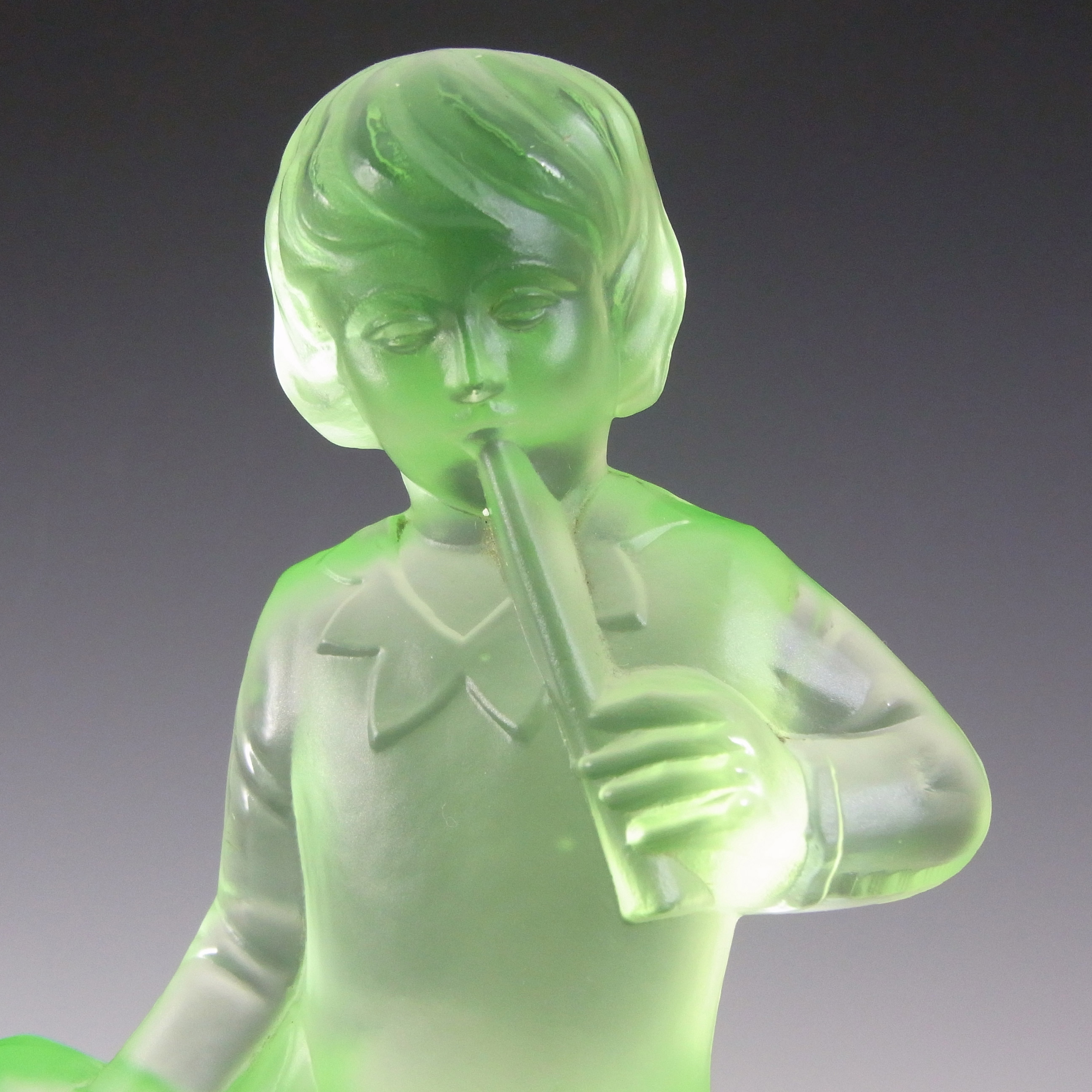 Walther Art Deco Uranium Glass Peter Pan Centerpiece Figurine - Click Image to Close