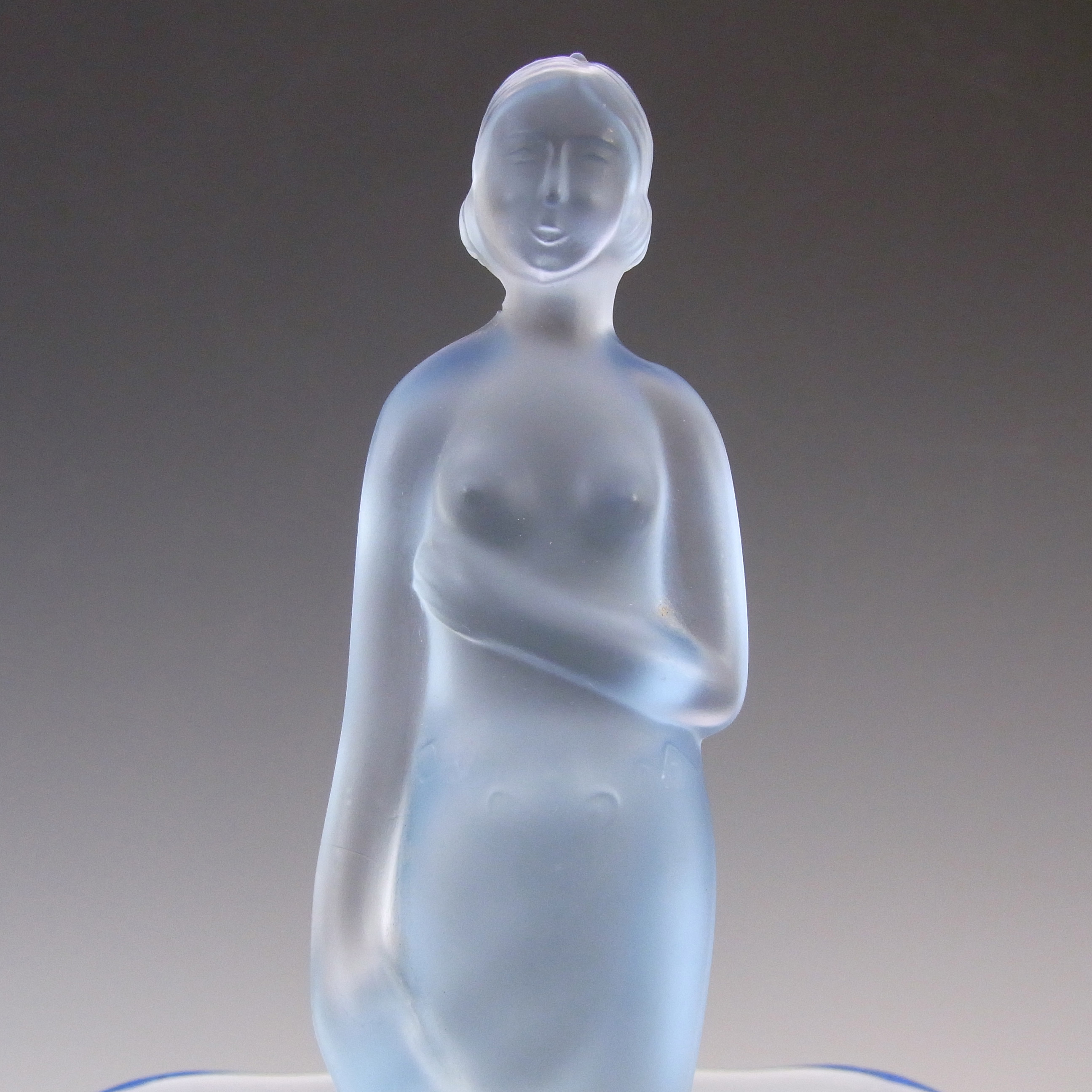 (image for) Müller & Co Art Deco Blue Glass Nude Lady Figurine & Bowl Centerpiece - Click Image to Close