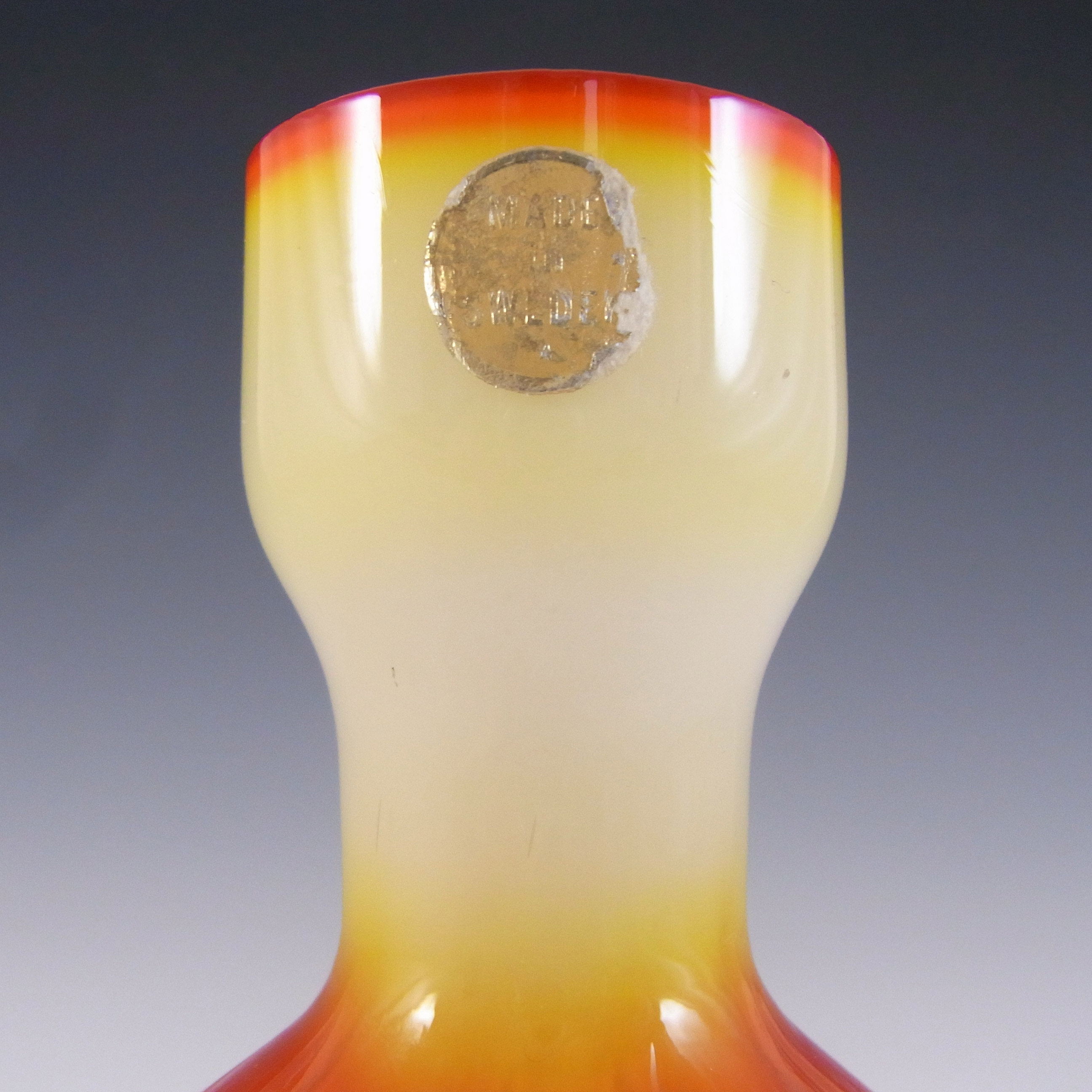 Elme Retro Scandinavian Orange Cased Glass Peacock Vase - Click Image to Close