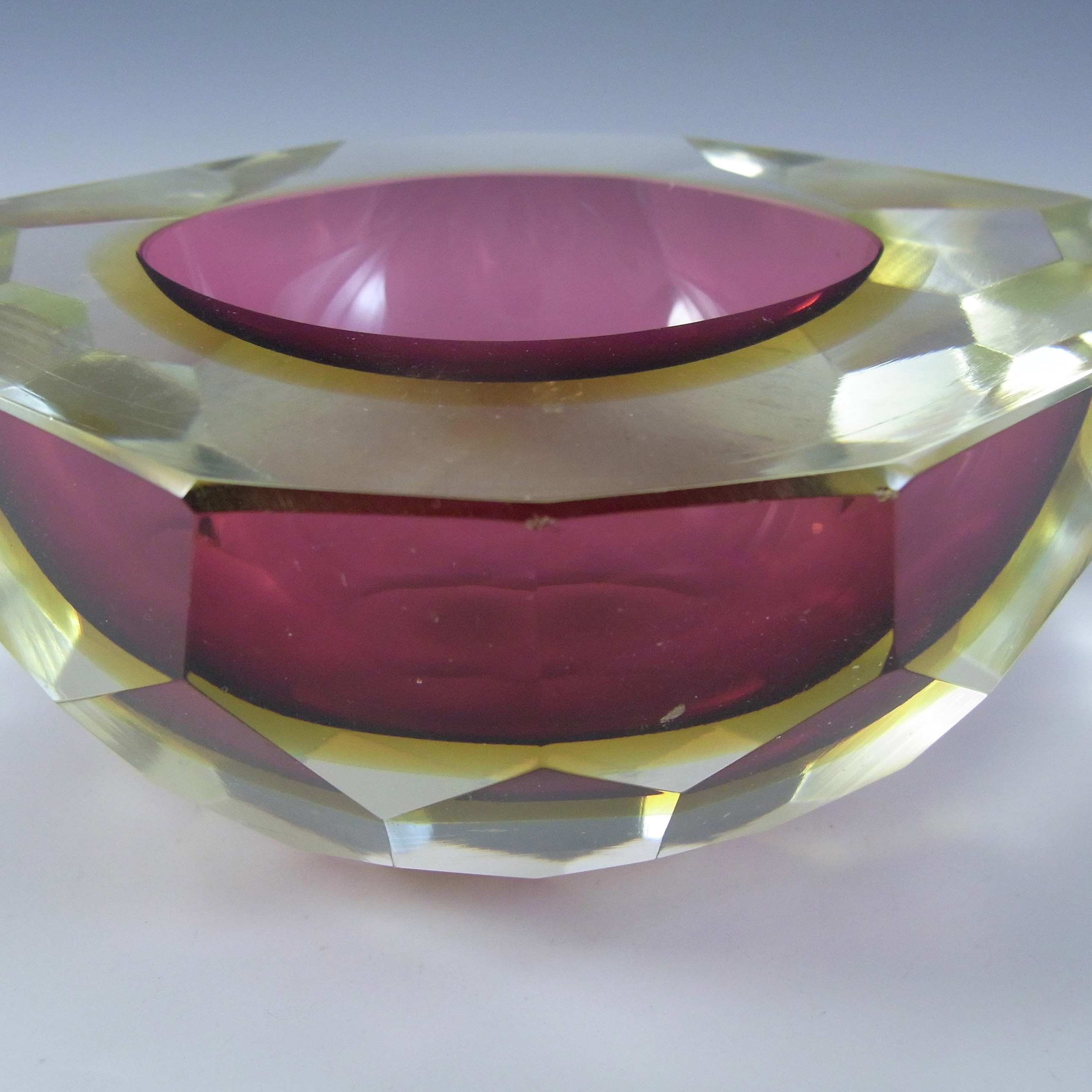 Large Murano Faceted Pink & Amber Sommerso Glass Block Bowl - Click Image to Close