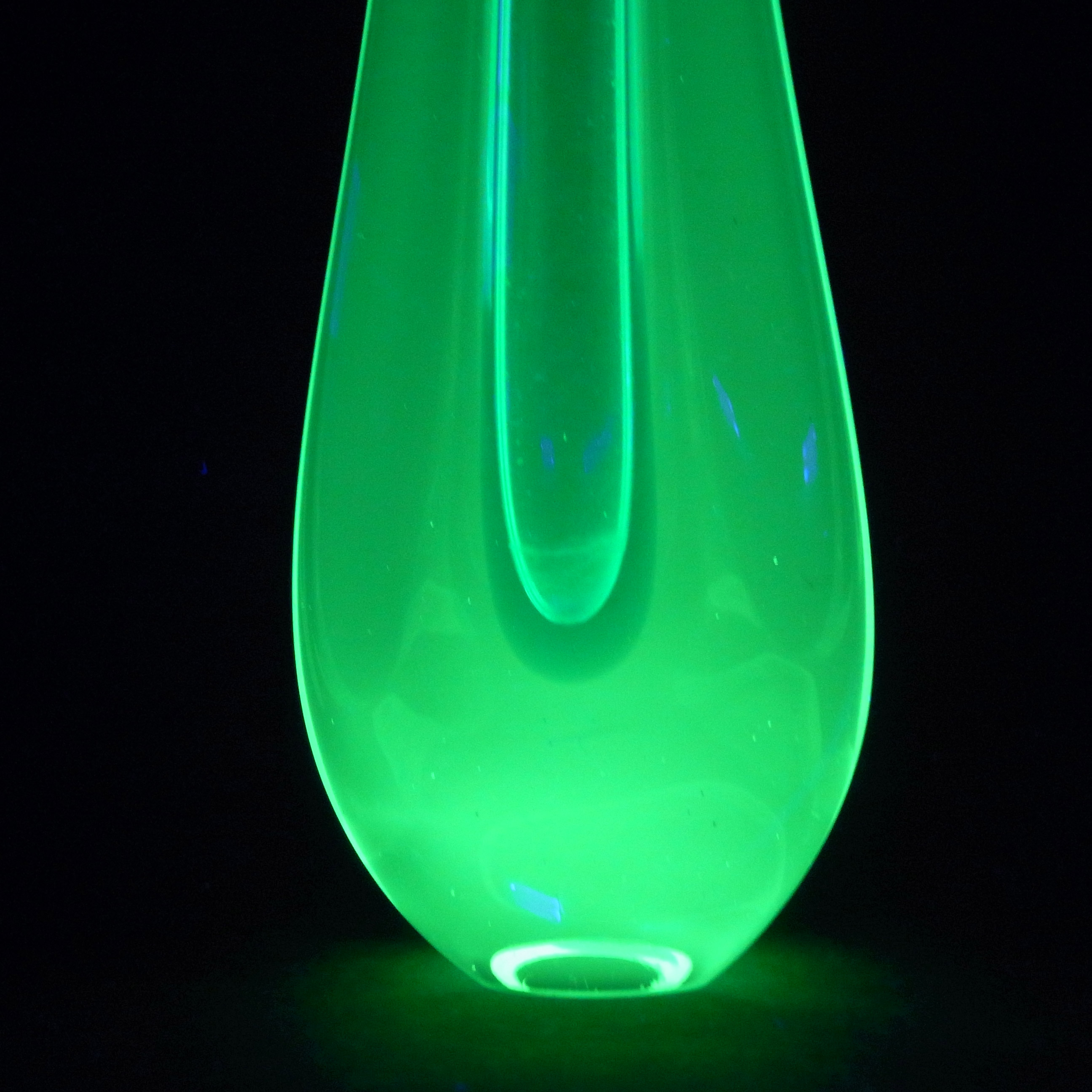 (image for) Galliano Ferro Murano Sommerso Blue & Uranium Glass Stem Vase - Click Image to Close