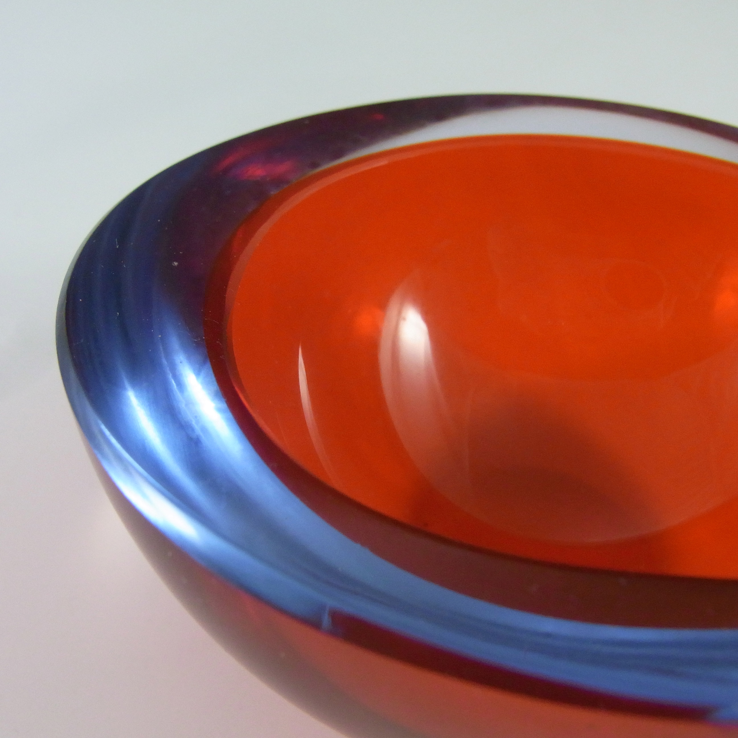 (image for) Murano Geode Red & Blue Sommerso Glass Circle Bowl - Click Image to Close