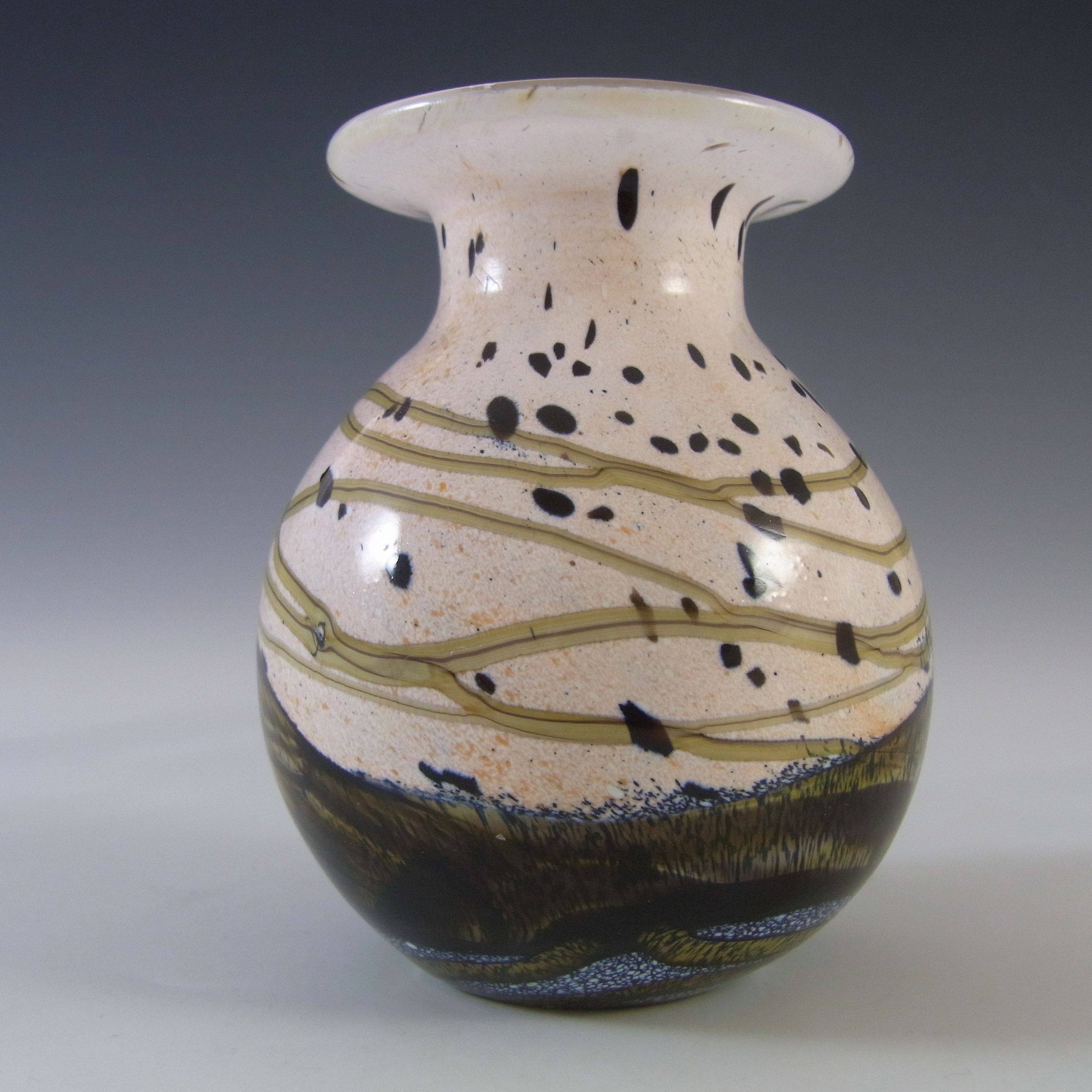 LABELLED Gozo Maltese Glass 'Seashell' Vase - Click Image to Close