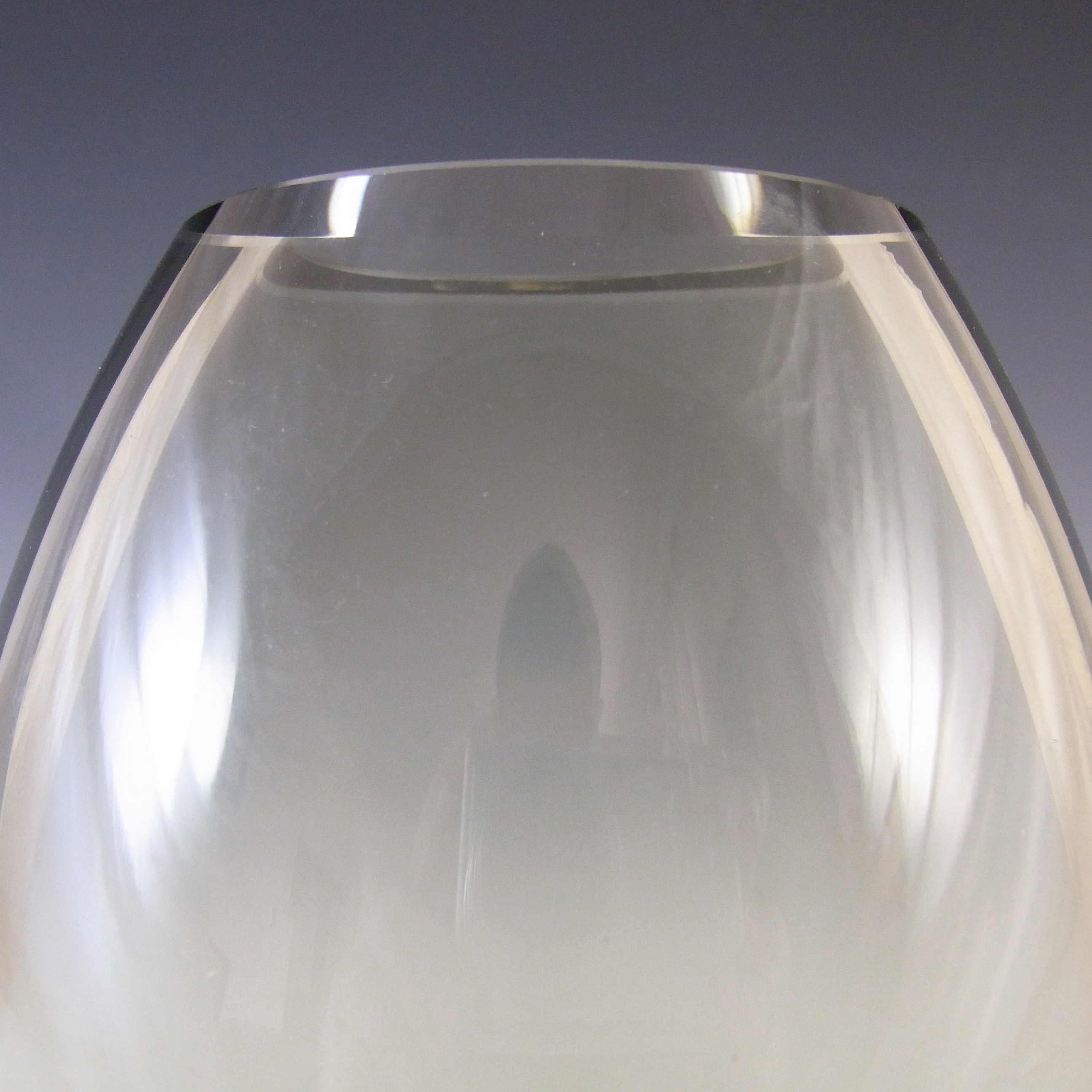 (image for) Holmegaard #15388 Per Lutken Smoky Glass 'Hellas' Vase - Signed - Click Image to Close