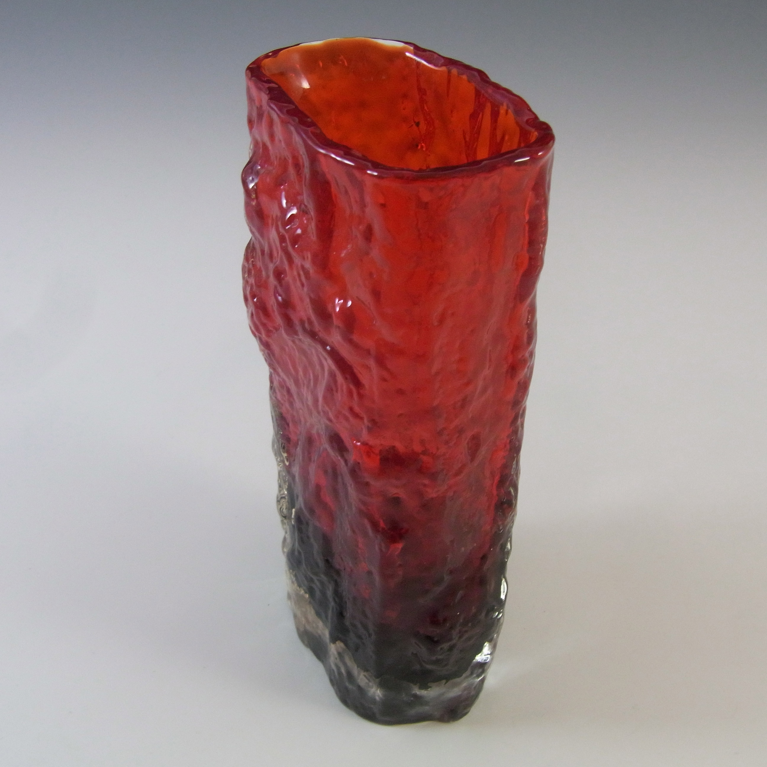 (image for) Tajima Japanese Textured Bark Red & Black Cased Glass Vase - Click Image to Close