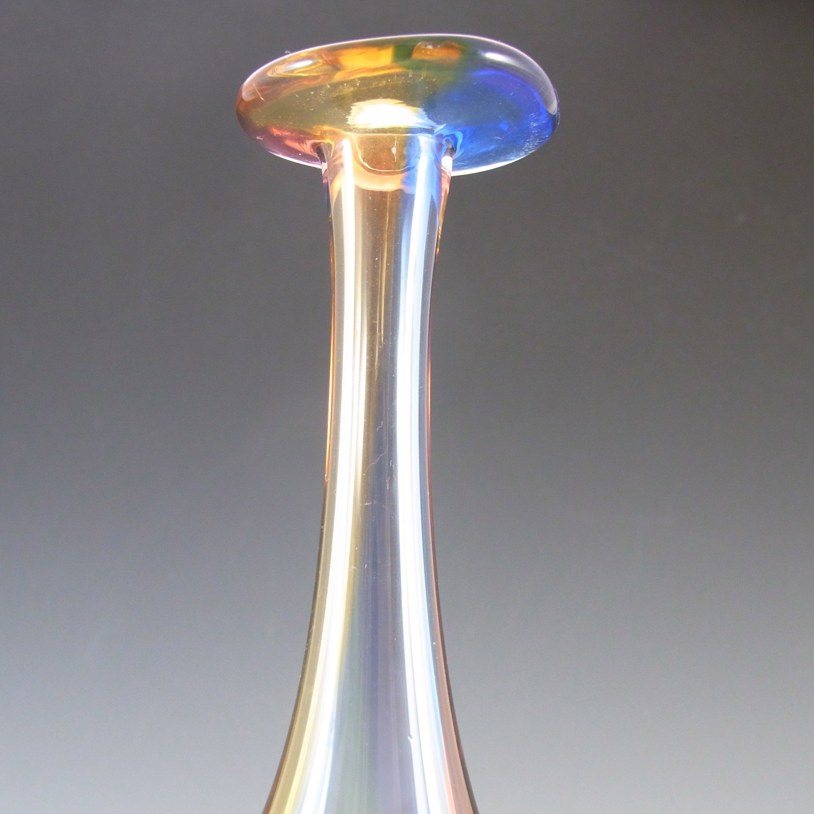 SIGNED Kosta Boda "Fidji" Glass Vase by Kjell Engman - Click Image to Close