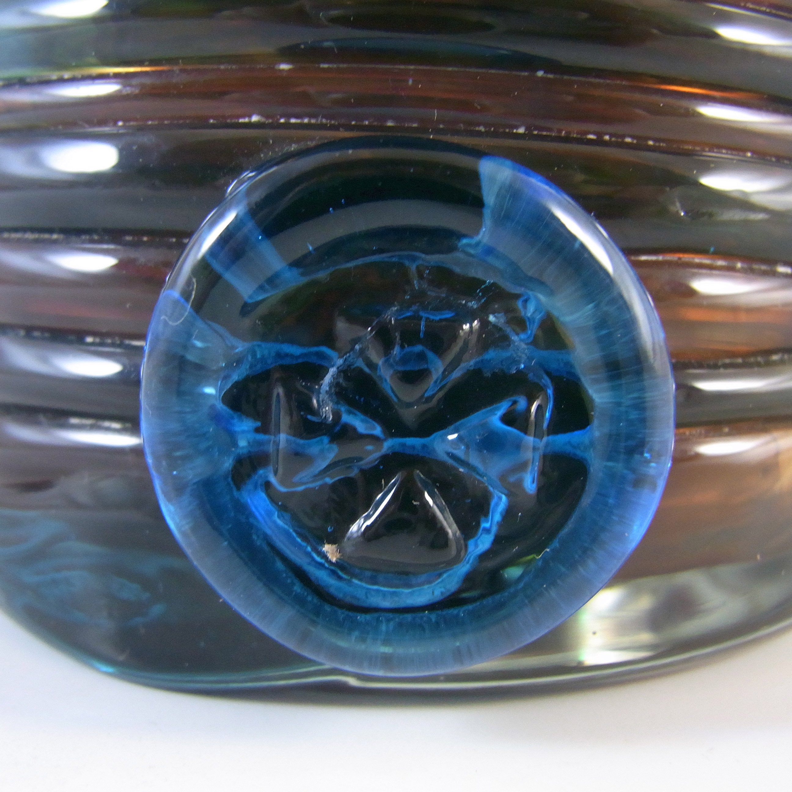 (image for) Mdina Trailed Red & Blue Glass Vase With Maltese Cross - Signed - Click Image to Close