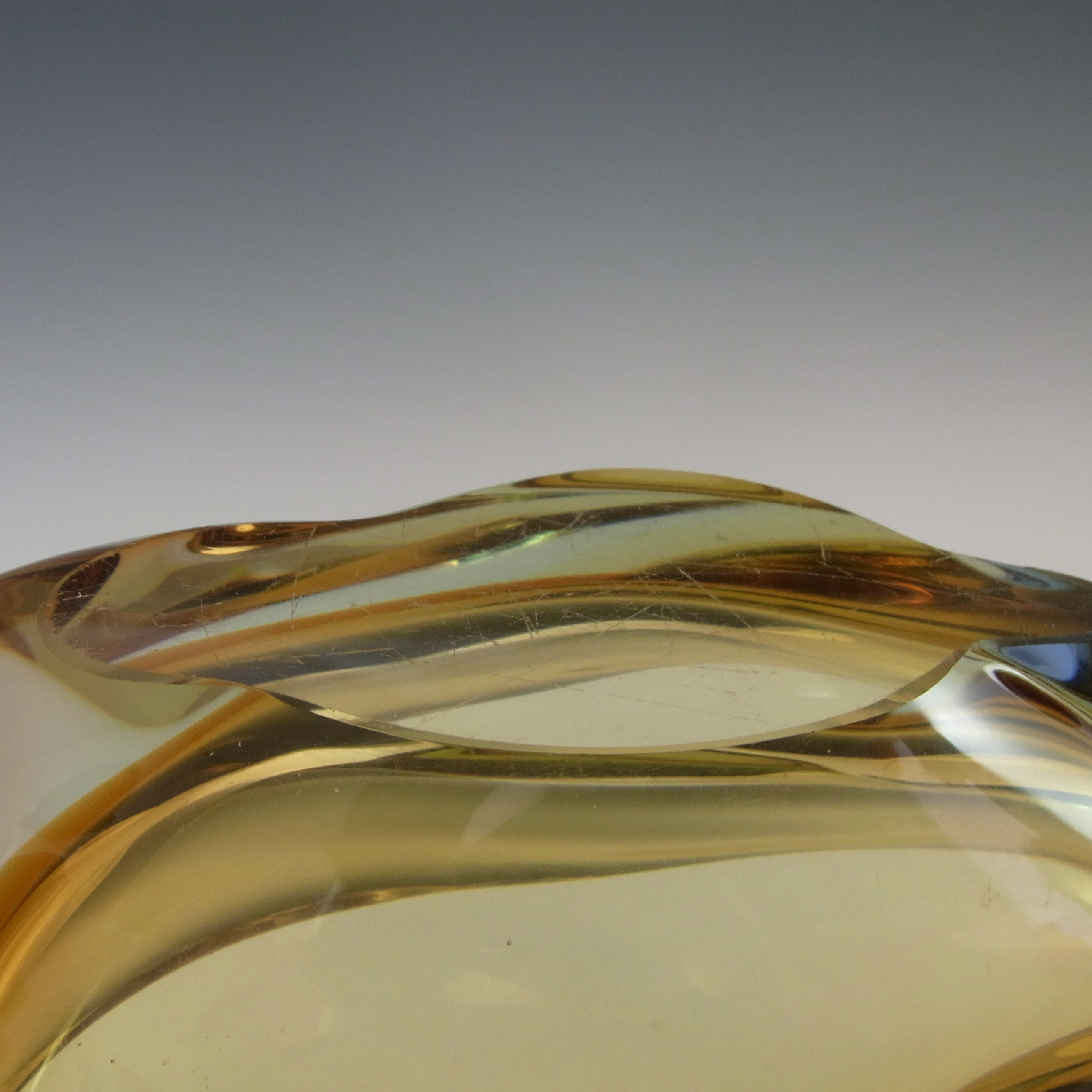 (image for) Mstisov Czech Glass Romana Bowl by Hana Machovská - Click Image to Close