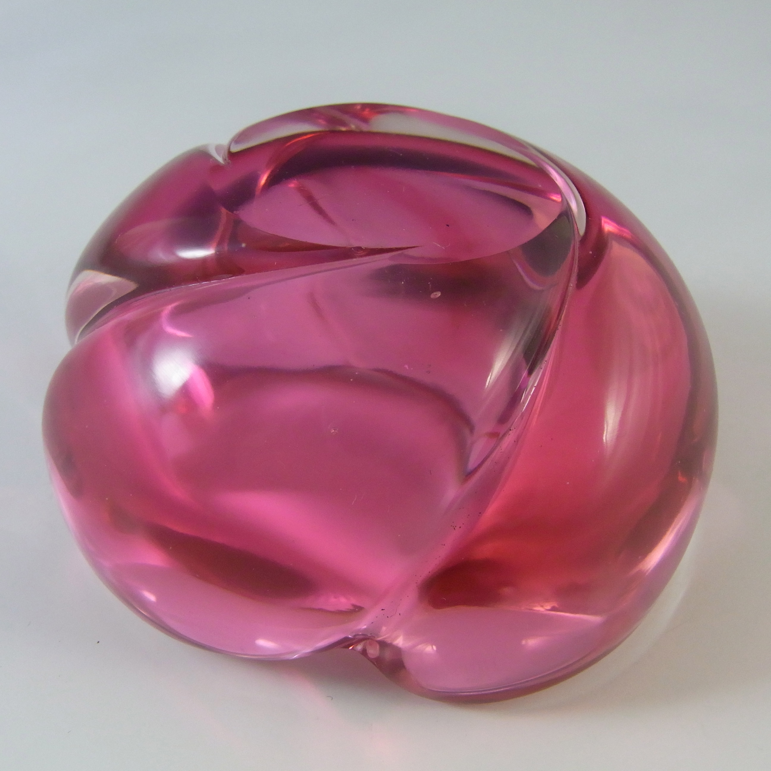 (image for) Murano Venetian Vintage Pink Cased Glass Bowl / Ashtray - Click Image to Close