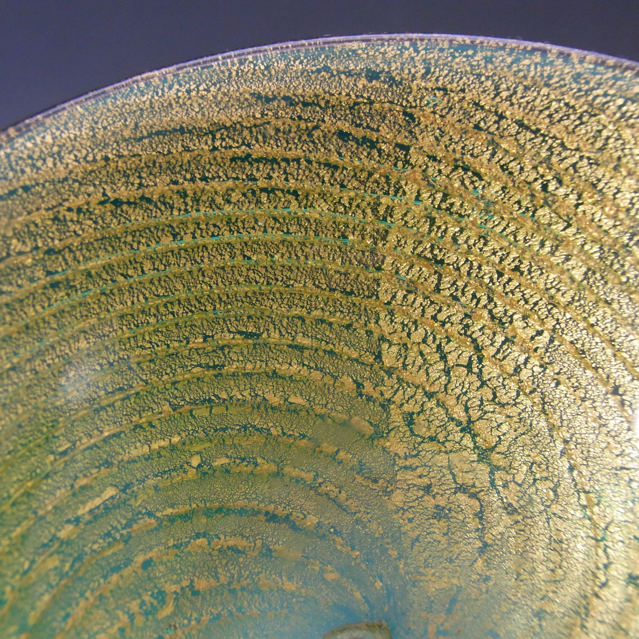 (image for) Murano/Venetian Spiral Gold Leaf Green Cased Glass Bowl - Click Image to Close