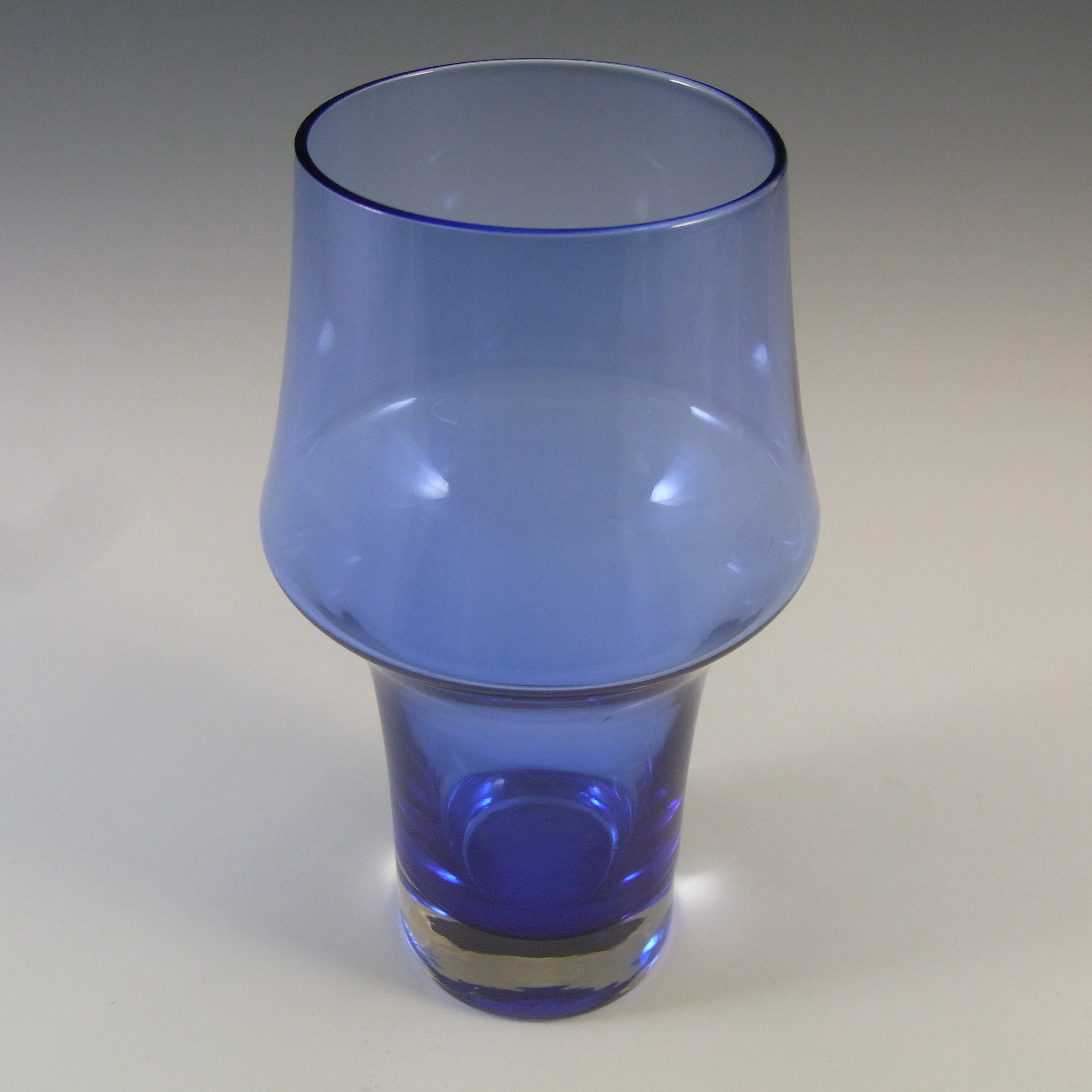 Riihimaki / Riihimaen Lasi Oy Finnish Blue Vintage Glass Vase - Click Image to Close