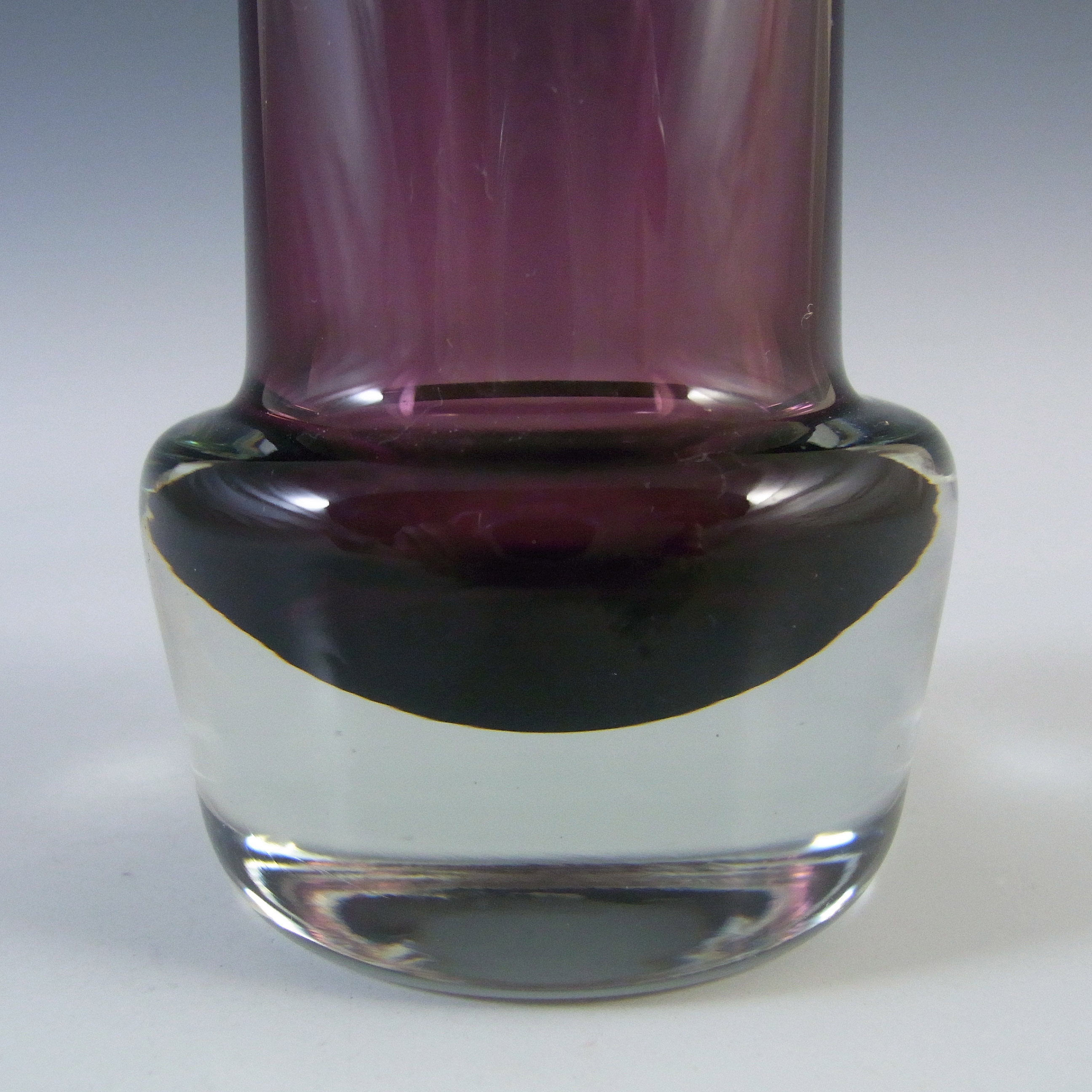 (image for) Riihimaki / Riihimaen Lasi Oy Finnish Purple Glass Vase - Click Image to Close