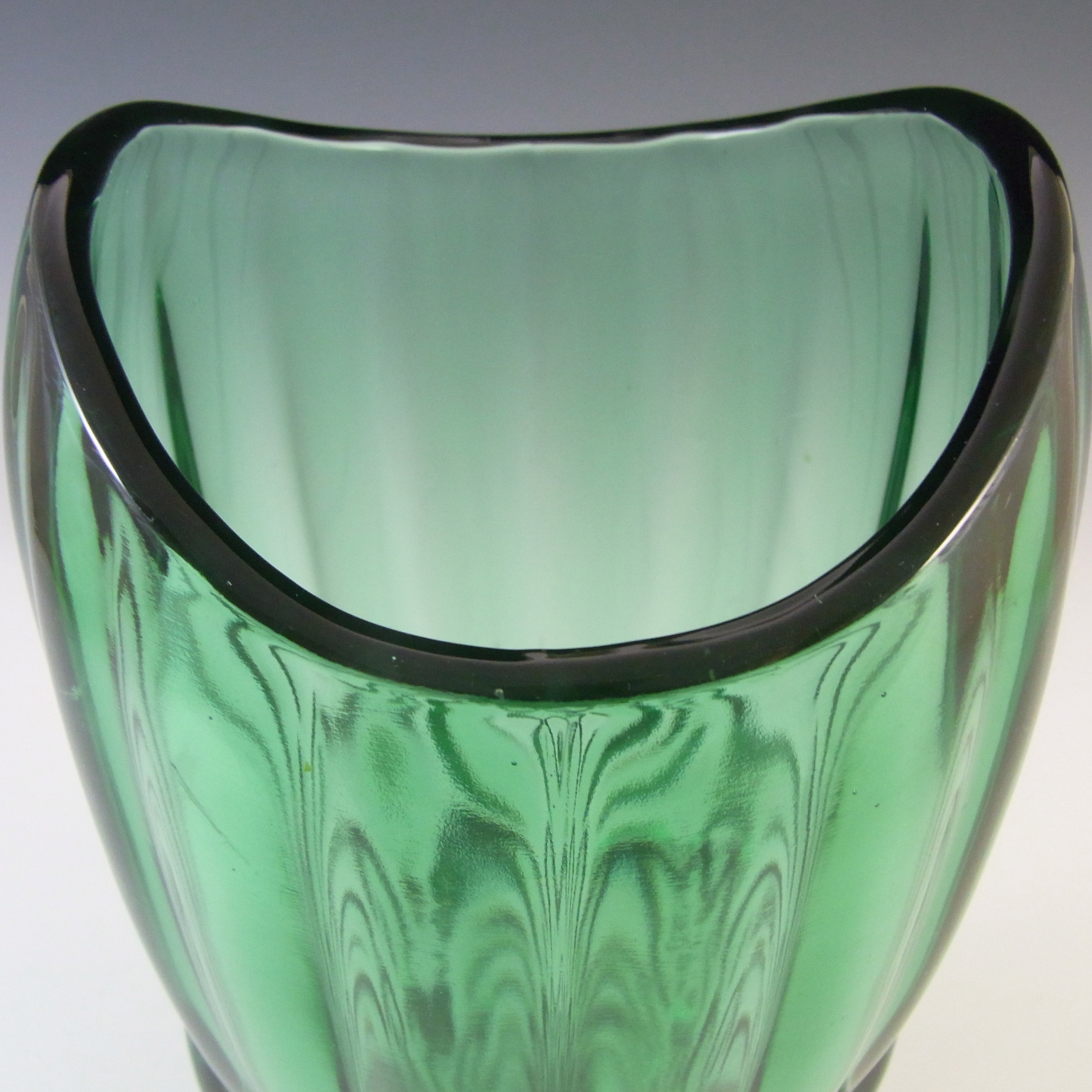 Sklo Union Rudolfova Green Glass Vase by Václav Hanuš #12992 - Click Image to Close