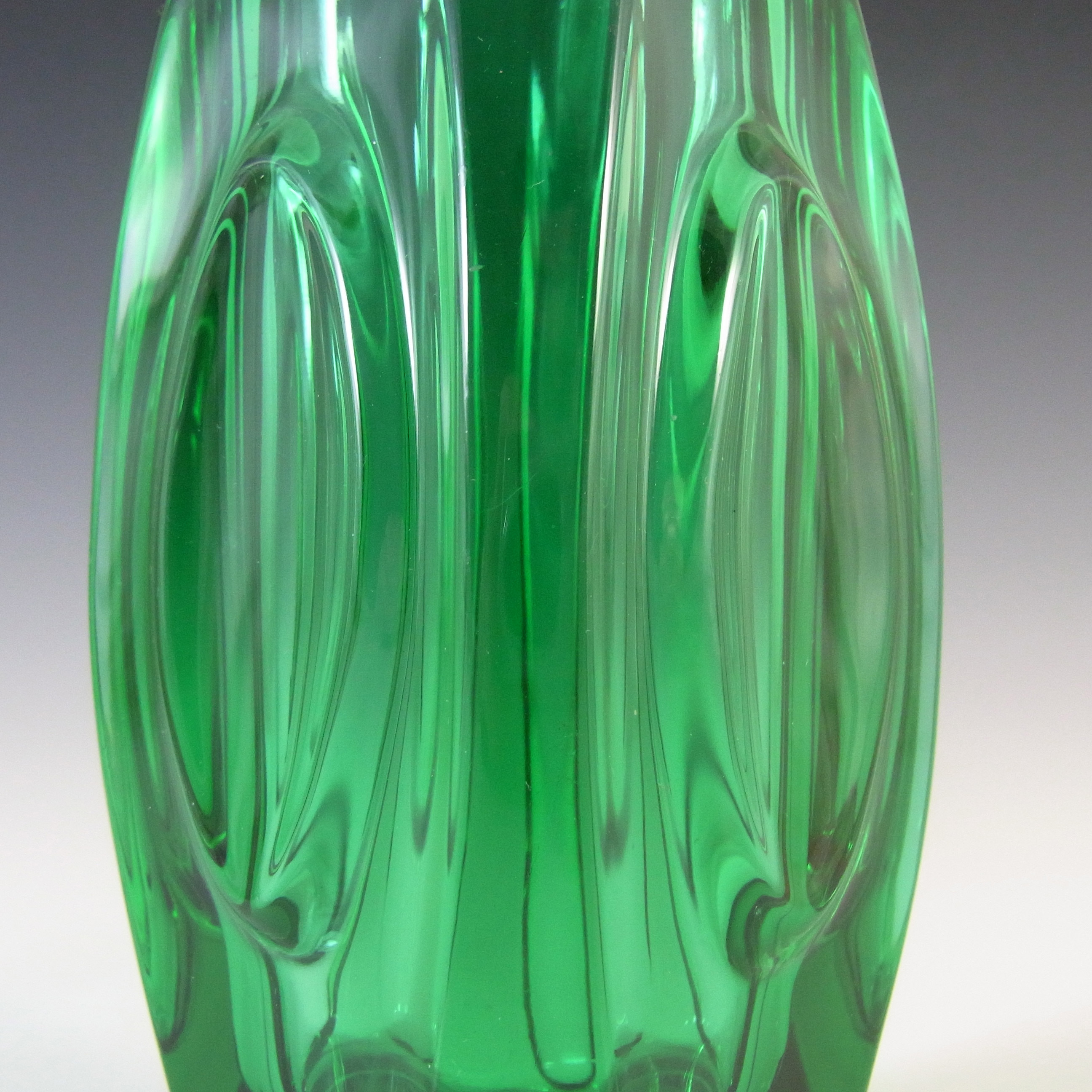 Rosice Sklo Union Green Glass Lens / Bullet Vase - Click Image to Close