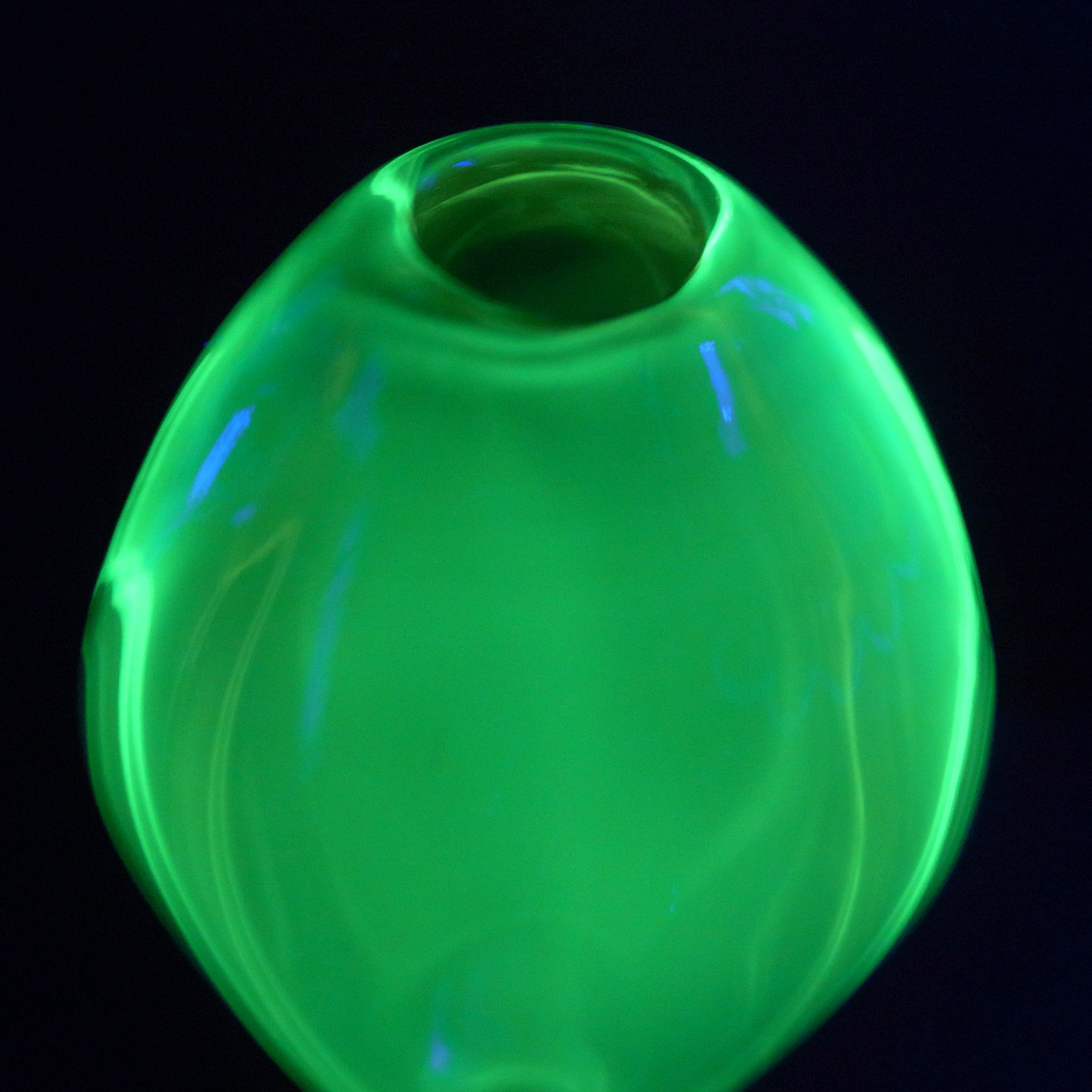 (image for) Arte Nuova Pustetto & Zanetti Murano Sommerso Uranium Glass Vase - Click Image to Close