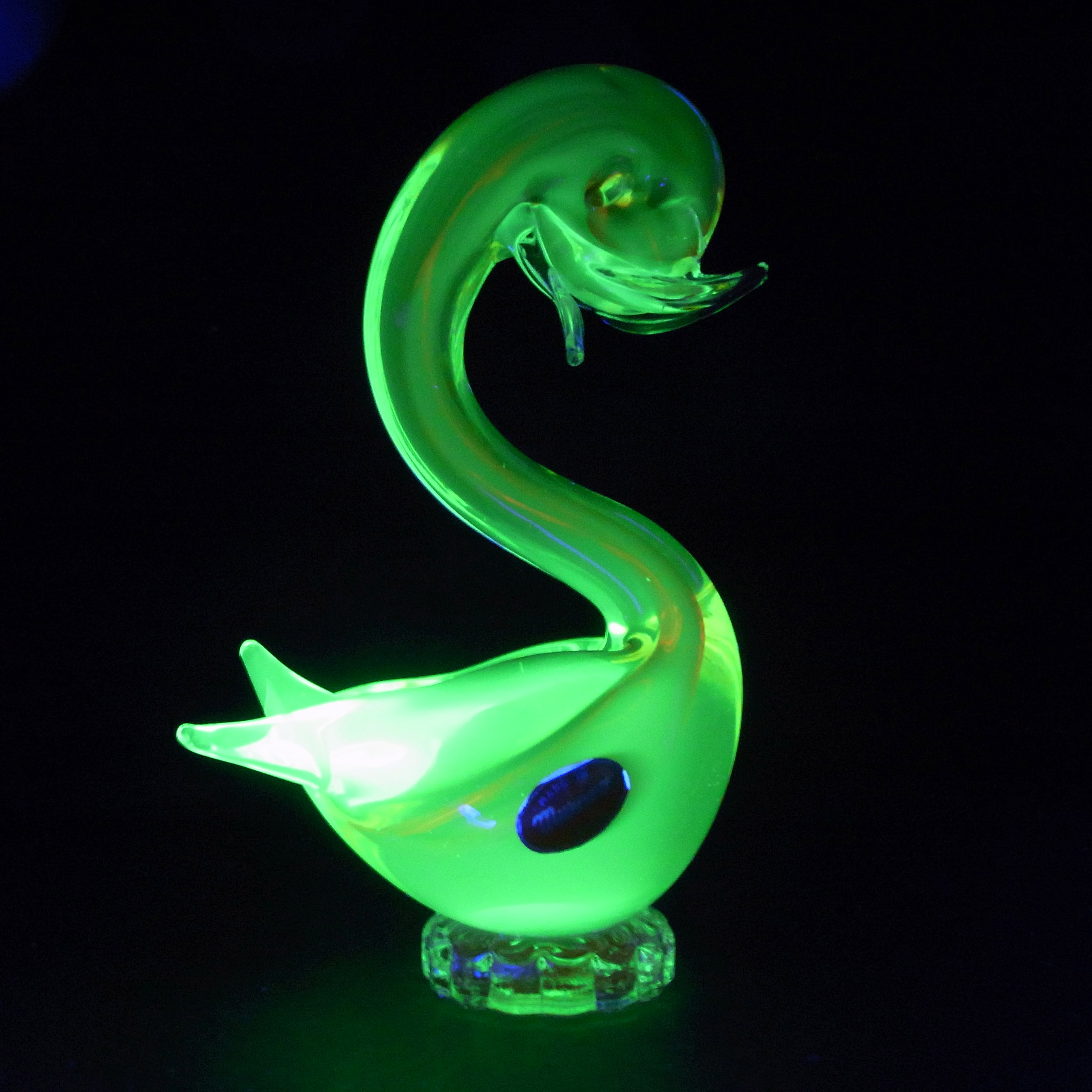 (image for) Murano Red, Amber & Uranium Green Sommerso Glass Swan Figurine - Click Image to Close