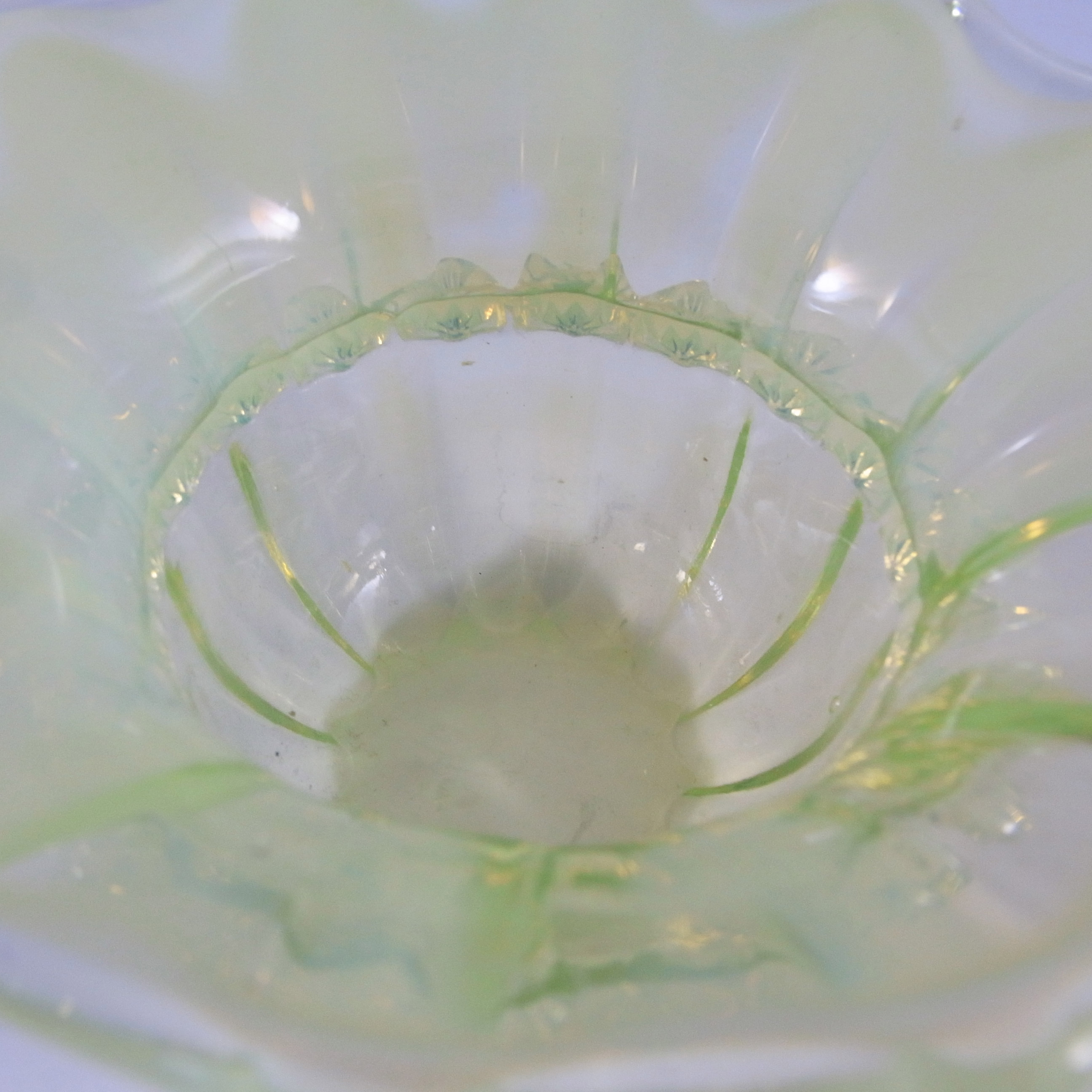 (image for) Victorian Antique Vaseline/Uranium Opalescent Yellow Glass Bowl - Click Image to Close