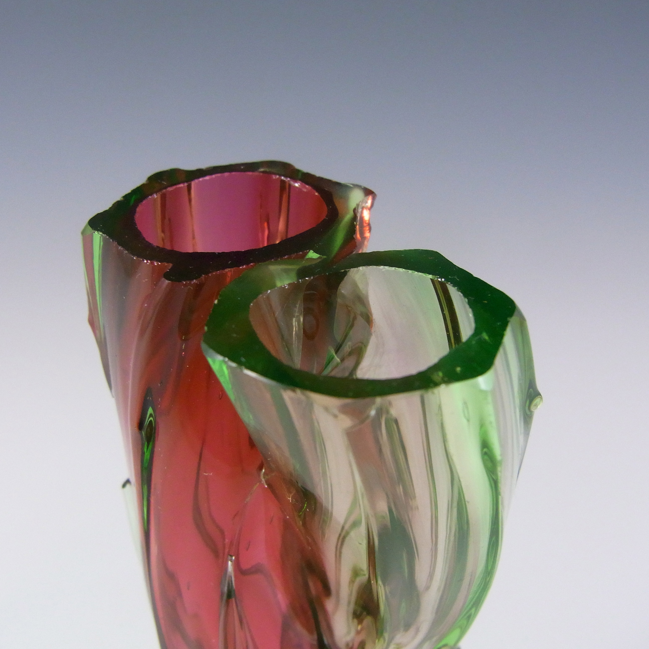 (image for) Victorian Uranium Green & Purple Glass Thorn Vase c 1890 - Click Image to Close