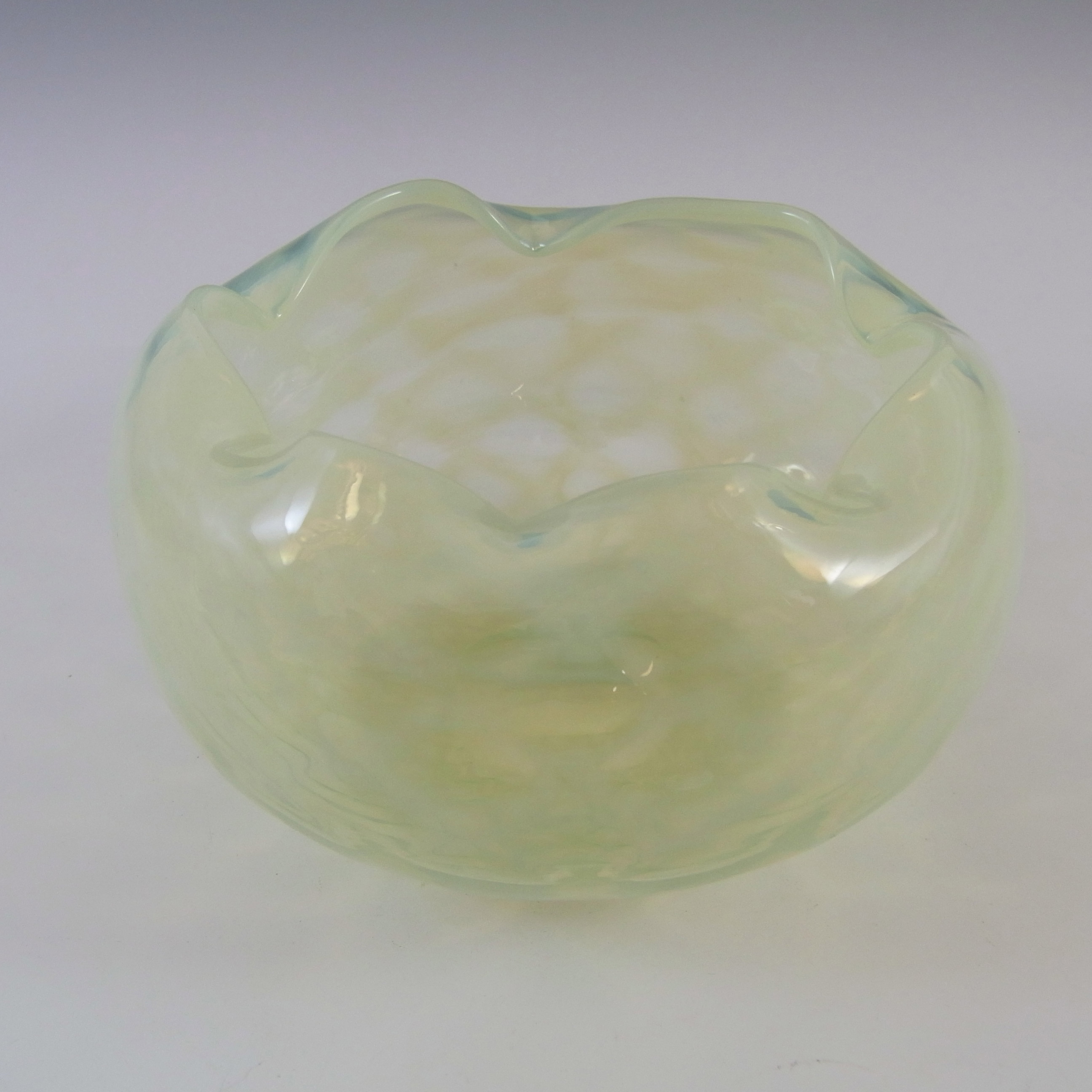 Victorian Antique Vaseline/Uranium Opalescent Glass Bowl - Click Image to Close