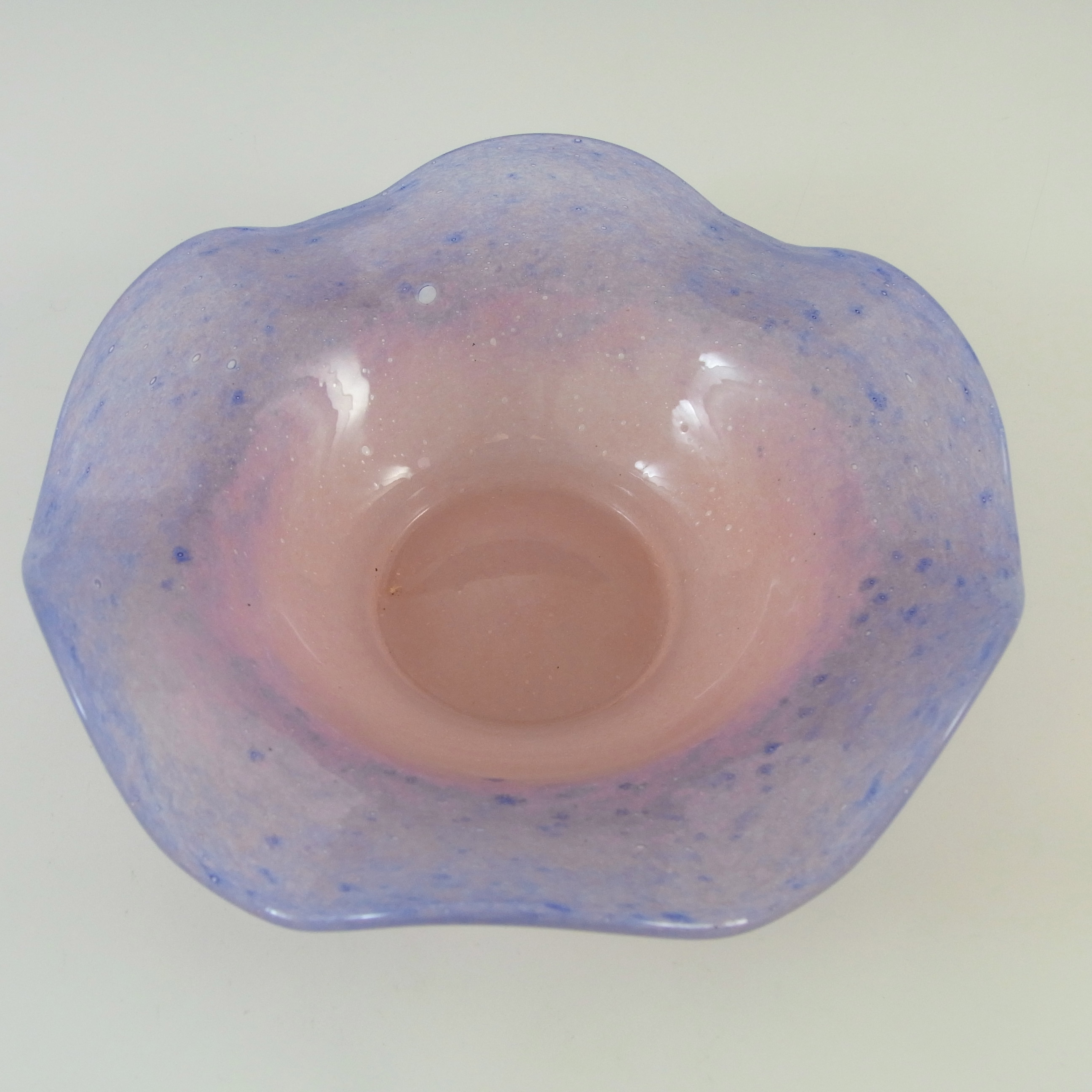 (image for) SIGNED Vasart Pink & Purple Mottled Glass Crimped Bowl B022 - Click Image to Close