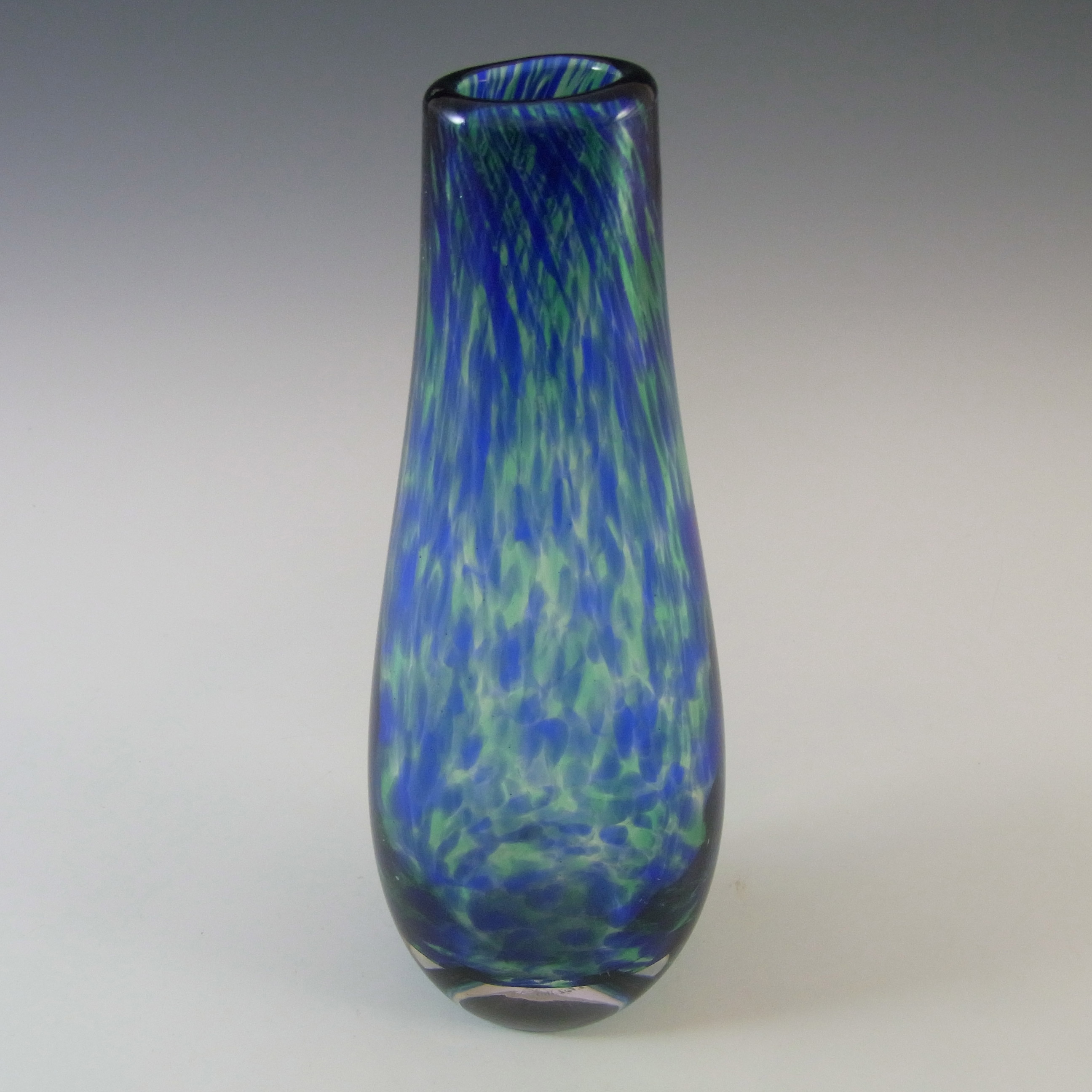 (image for) MARKED Wedgwood/Stennett-Willson Blue & Green Speckled Glass Vase - Click Image to Close