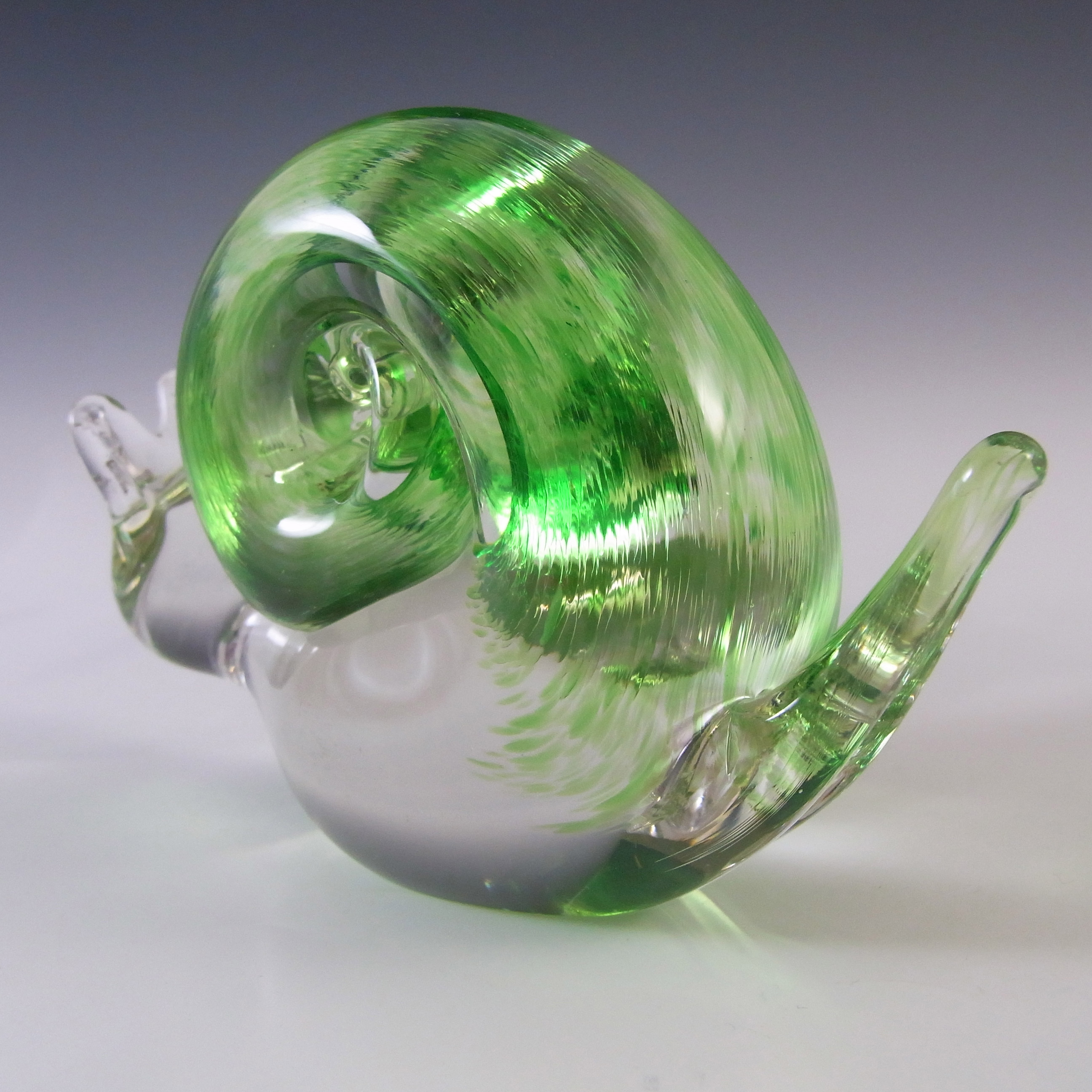 MARKED Wedgwood Speckled Green Glass Snail RSW68 - Click Image to Close